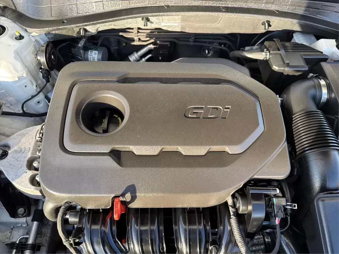 2018 Kia Optima LX (5XXGT4L39JG) with an Theta II 2.4L I-4 gasoline direct injection engine, located at 1099 N County Rd 25A , Troy, OH, 45373, (937) 908-9800, 40.057079, -84.212883 - Discover the perfect blend of style, comfort, and reliability with the 2018 Kia Optima LX, now available at Advantage Car and Credit in New Carlisle, OH. This sedan is designed for those who appreciate a smooth driving experience and high-end features, making it an ideal choice for budget-conscious - Photo#11