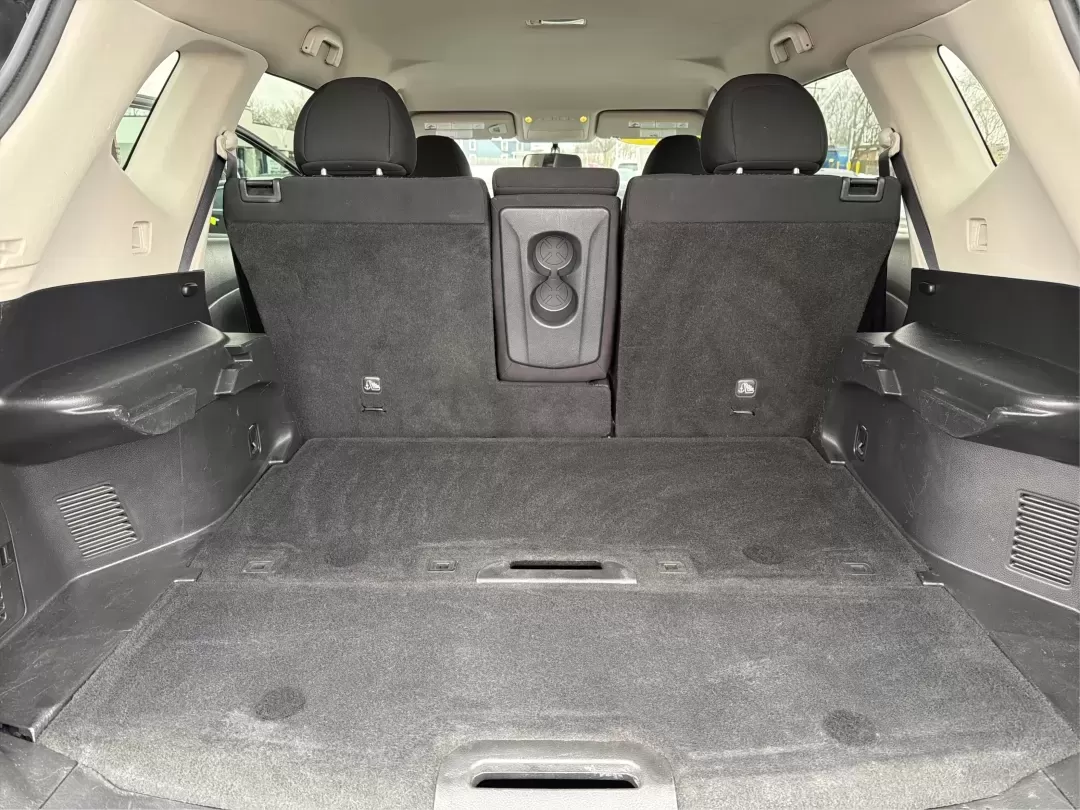 2017 Nissan Rogue SV (5N1AT2MV8HC) with an 2.5L I-4 DOHC engine, located at 1099 N County Rd 25A , Troy, OH, 45373, (937) 908-9800, 40.057079, -84.212883 - **Adventure Awaits with the 2017 Nissan Rogue SV Perfect for Growing Families!**<br /> <br /> Are you in search of a reliable SUV that fits your active lifestyle? Look no further than this 2017 Nissan Rogue SV, available now at Advantage Car and Credit - Troy! This spacious sport utility vehicle is - Photo#12