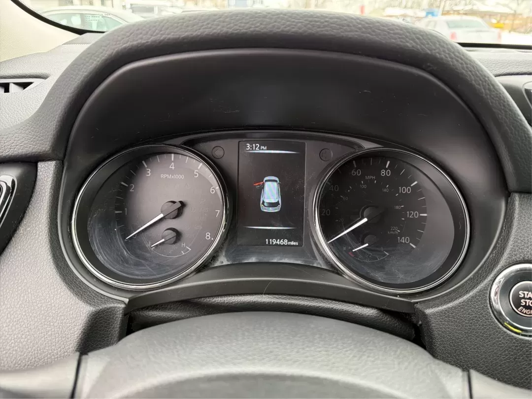 2017 Nissan Rogue SV (5N1AT2MV8HC) with an 2.5L I-4 DOHC engine, located at 1099 N County Rd 25A , Troy, OH, 45373, (937) 908-9800, 40.057079, -84.212883 - **Adventure Awaits with the 2017 Nissan Rogue SV Perfect for Growing Families!**<br /> <br /> Are you in search of a reliable SUV that fits your active lifestyle? Look no further than this 2017 Nissan Rogue SV, available now at Advantage Car and Credit - Troy! This spacious sport utility vehicle is - Photo#14