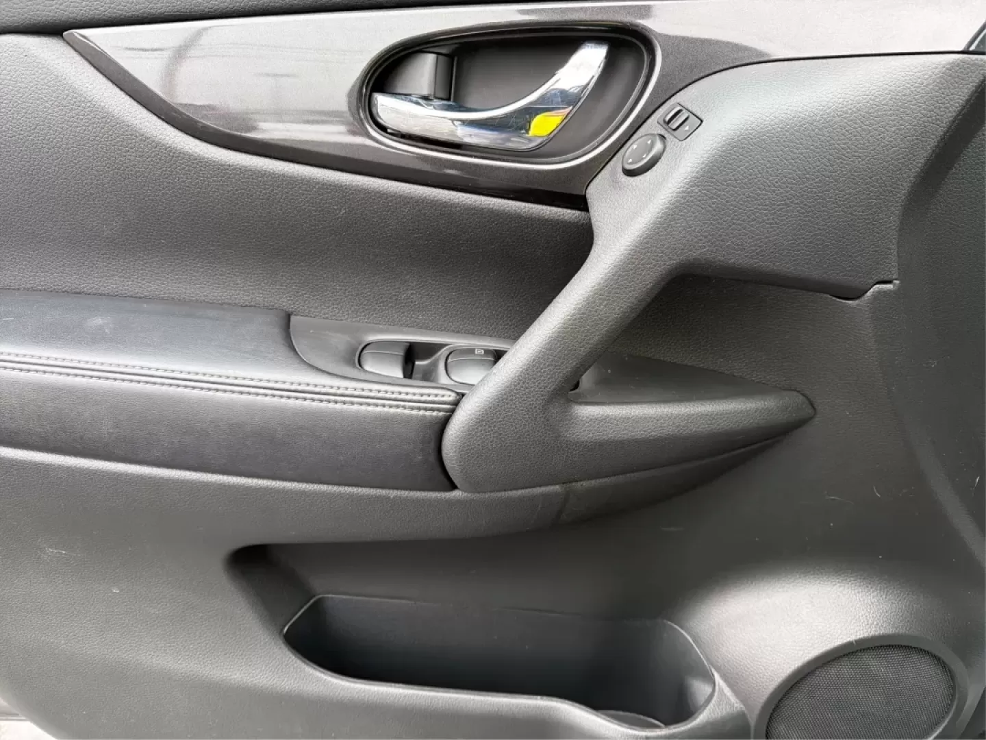 2017 Nissan Rogue (5N1AT2MV8HC) with an 2.5L I-4 DOHC engine, located at 401 Woodman Dr, Riverside, OH, 45431, (937) 908-9800, 39.760899, -84.123421 - **Adventure Awaits with the 2017 Nissan Rogue SV Perfect for Growing Families!**<br /> <br /> Are you in search of a reliable SUV that fits your active lifestyle? Look no further than this 2017 Nissan Rogue SV, available now at Advantage Car and Credit - Troy! This spacious sport utility vehicle is - Photo#17