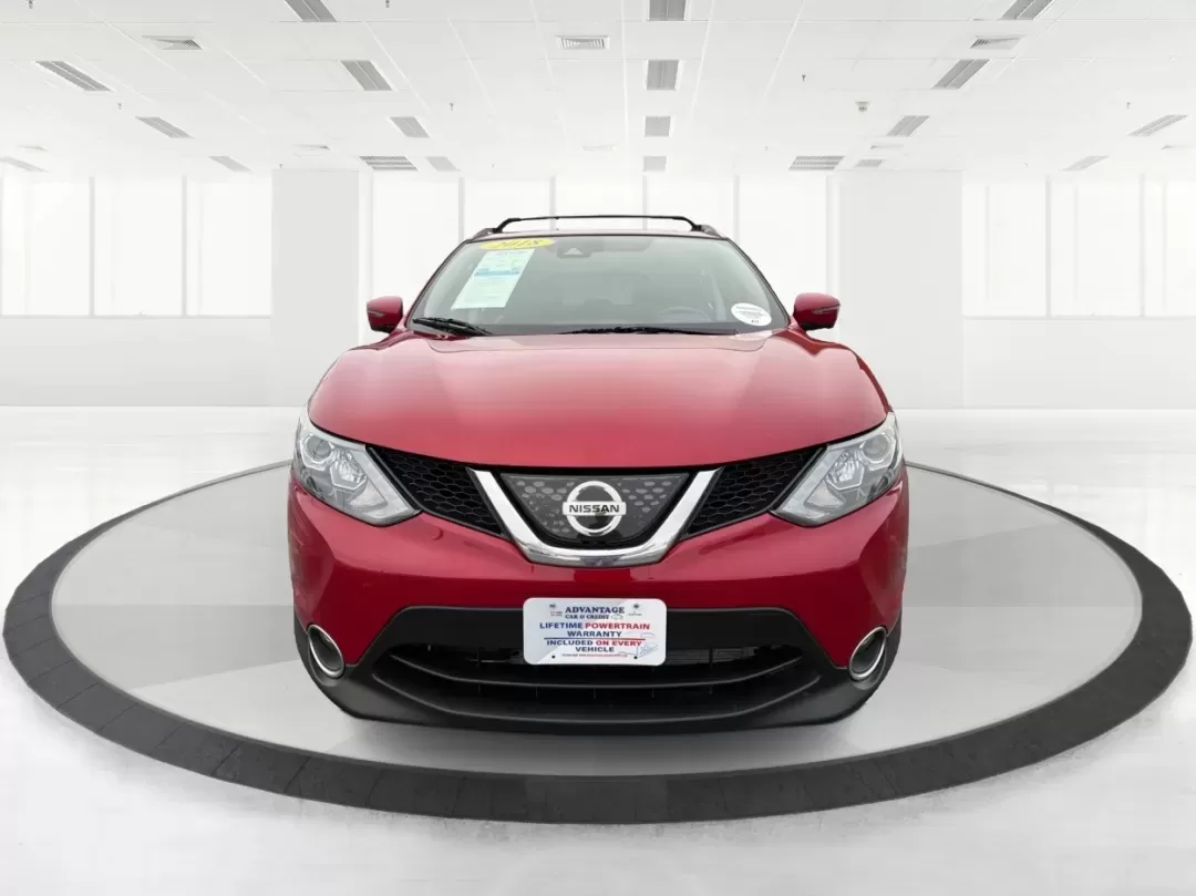 2018 Nissan Rogue SL (JN1BJ1CRXJW) with an 2L I-4 gasoline direct injection engine, located at 1184 Kauffman Ave, Fairborn, OH, 45324, (937) 908-9800, 39.807072, -84.030914 - **Adventure Awaits with the 2018 Nissan Rogue SL at Advantage Car and Credit - Fairborn!**<br /> <br /> Are you ready to elevate your driving experience and create unforgettable memories on the road? The 2018 Nissan Rogue SL is the ideal companion for growing families, weekend adventurers, or anyone - Photo#7