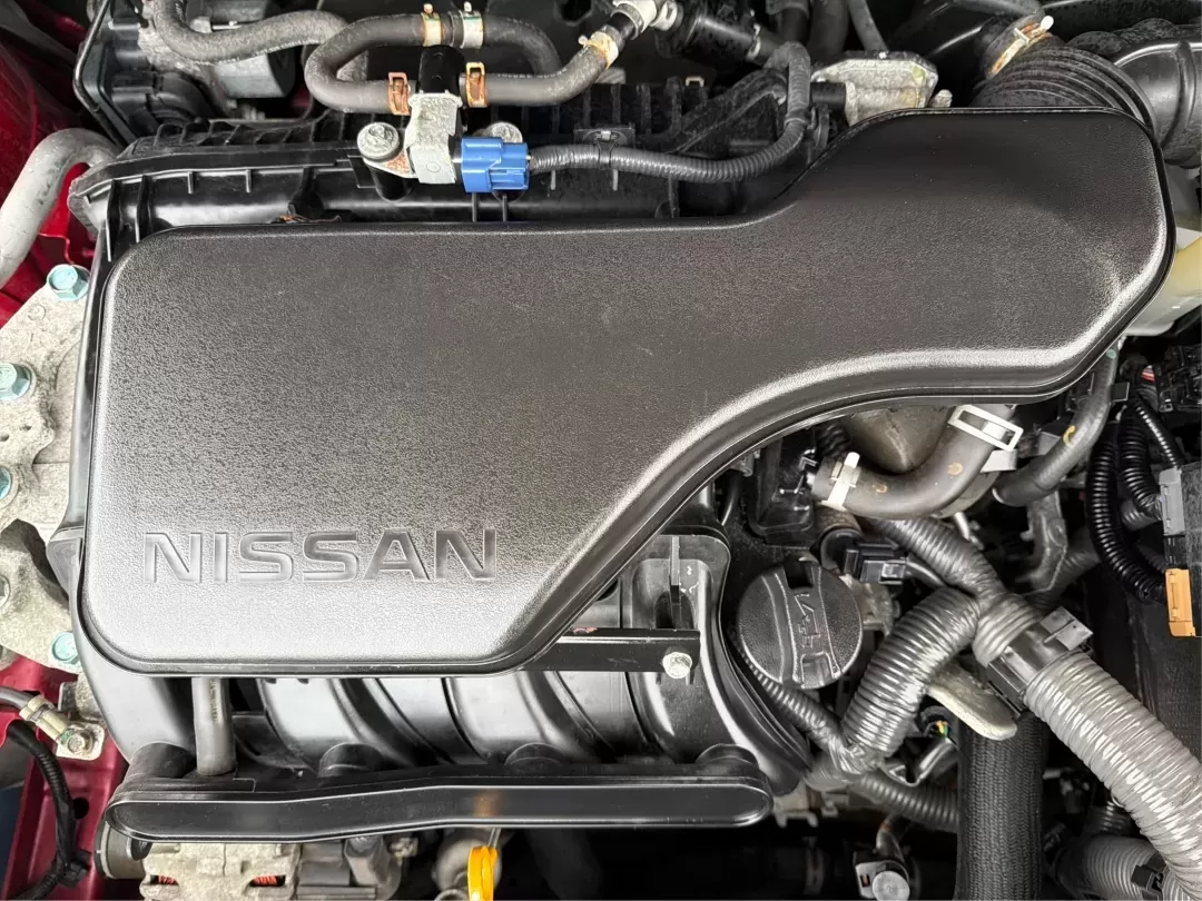 2018 Nissan Rogue SL (JN1BJ1CRXJW) with an 2L I-4 gasoline direct injection engine, located at 1184 Kauffman Ave, Fairborn, OH, 45324, (937) 908-9800, 39.807072, -84.030914 - **Adventure Awaits with the 2018 Nissan Rogue SL at Advantage Car and Credit - Fairborn!**<br /> <br /> Are you ready to elevate your driving experience and create unforgettable memories on the road? The 2018 Nissan Rogue SL is the ideal companion for growing families, weekend adventurers, or anyone - Photo#11