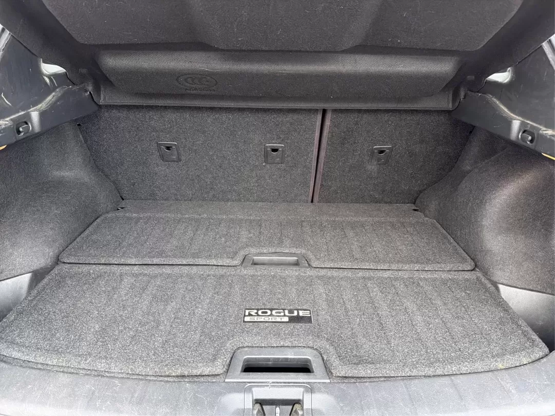 2018 Nissan Rogue SL (JN1BJ1CRXJW) with an 2L I-4 gasoline direct injection engine, located at 1184 Kauffman Ave, Fairborn, OH, 45324, (937) 908-9800, 39.807072, -84.030914 - **Adventure Awaits with the 2018 Nissan Rogue SL at Advantage Car and Credit - Fairborn!**<br /> <br /> Are you ready to elevate your driving experience and create unforgettable memories on the road? The 2018 Nissan Rogue SL is the ideal companion for growing families, weekend adventurers, or anyone - Photo#12