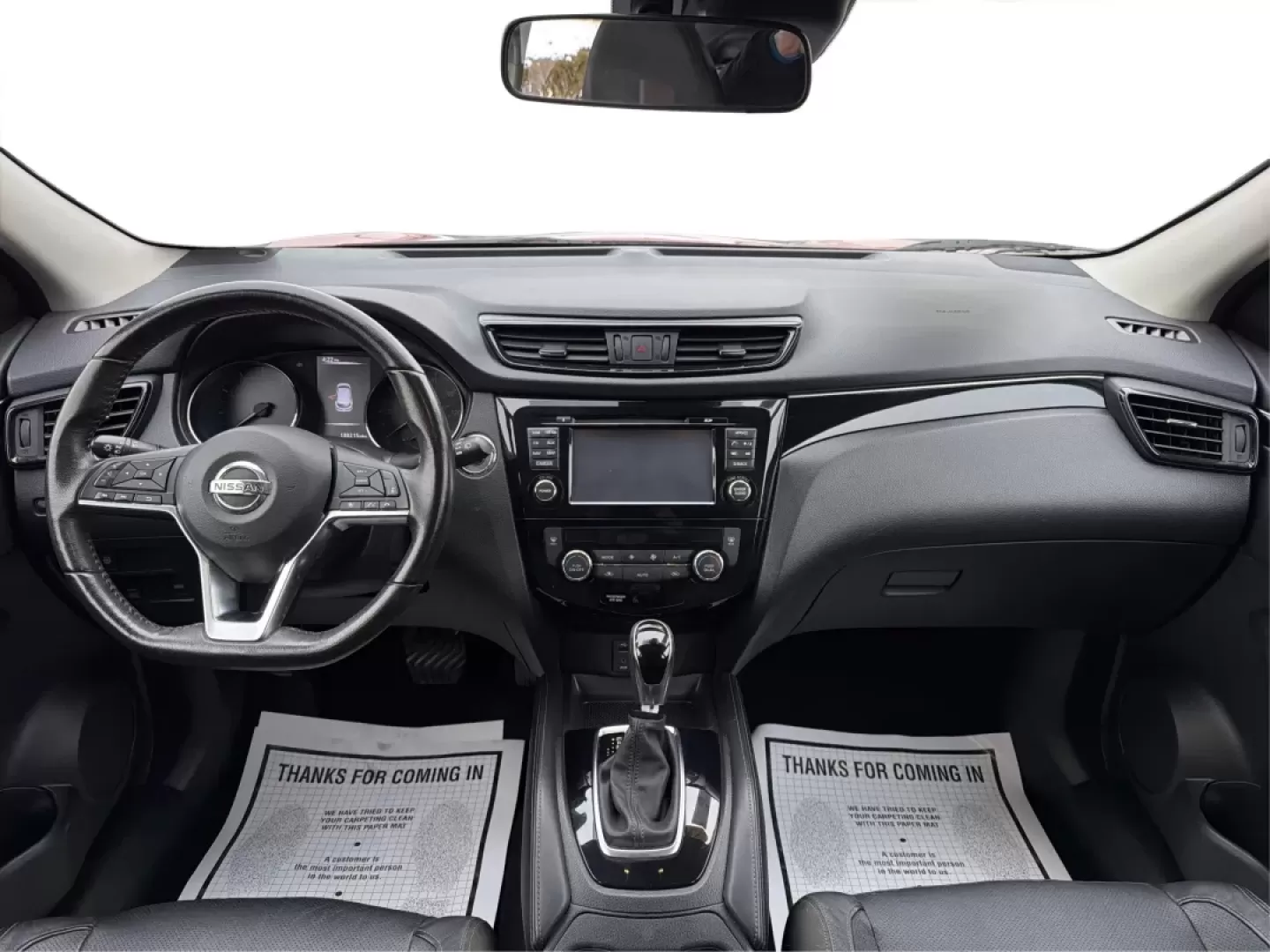 2018 Nissan Rogue SL (JN1BJ1CRXJW) with an 2L I-4 gasoline direct injection engine, located at 1184 Kauffman Ave, Fairborn, OH, 45324, (937) 908-9800, 39.807072, -84.030914 - 2018 Nissan Rogue SL - Photo#20