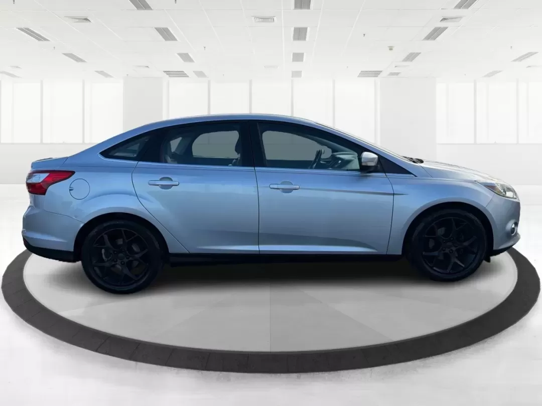 2012 Ford Focus SEL (1FAHP3H28CL) with an 2L I-4 gasoline direct injection engine, located at 8750 N County Rd 25A, Piqua, OH, 45356, (937) 908-9800, 40.164391, -84.232513 - ### Experience Comfort and Convenience with the 2012 Ford Focus SEL at Advantage Car and Credit - Piqua<br /> <br /> Are you searching for a reliable vehicle that perfectly complements your busy lifestyle? Whether you're commuting to work, running errands around Piqua, or planning a family road trip - Photo#1