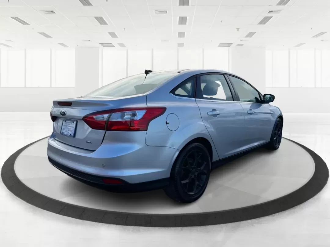 2012 Ford Focus SEL (1FAHP3H28CL) with an 2L I-4 gasoline direct injection engine, located at 8750 N County Rd 25A, Piqua, OH, 45356, (937) 908-9800, 40.164391, -84.232513 - ### Experience Comfort and Convenience with the 2012 Ford Focus SEL at Advantage Car and Credit - Piqua<br /> <br /> Are you searching for a reliable vehicle that perfectly complements your busy lifestyle? Whether you're commuting to work, running errands around Piqua, or planning a family road trip - Photo#2