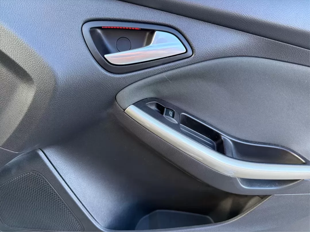 2012 Ford Focus SEL (1FAHP3H28CL) with an 2L I-4 gasoline direct injection engine, located at 8750 N County Rd 25A, Piqua, OH, 45356, (937) 908-9800, 40.164391, -84.232513 - ### Experience Comfort and Convenience with the 2012 Ford Focus SEL at Advantage Car and Credit - Piqua<br /> <br /> Are you searching for a reliable vehicle that perfectly complements your busy lifestyle? Whether you're commuting to work, running errands around Piqua, or planning a family road trip - Photo#20