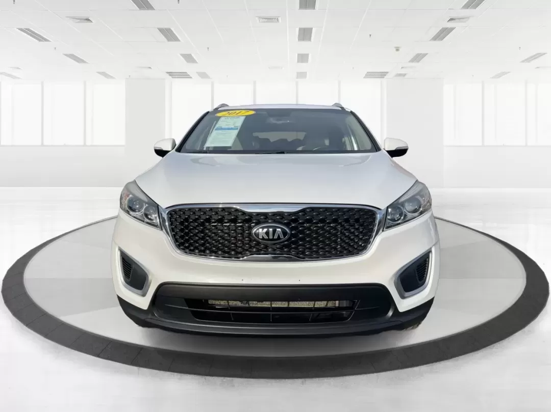 2017 Kia Sorento 2.4L LX (5XYPG4A37HG) with an 2.4L I-4 gasoline direct injection engine, located at 1951 S Dayton Lakeview Rd., New Carlisle, OH, 45344, (937) 908-9800, 39.890999, -84.050255 - **Adventure Awaits: Drive Home the 2017 Kia Sorento LX from Advantage Car and Credit!**<br /> <br /> Are you ready to embark on weekend adventures, family road trips, or daily commutes? The 2017 Kia Sorento LX, available at Advantage Car and Credit in New Carlisle, OH, is the perfect companion for e - Photo#7