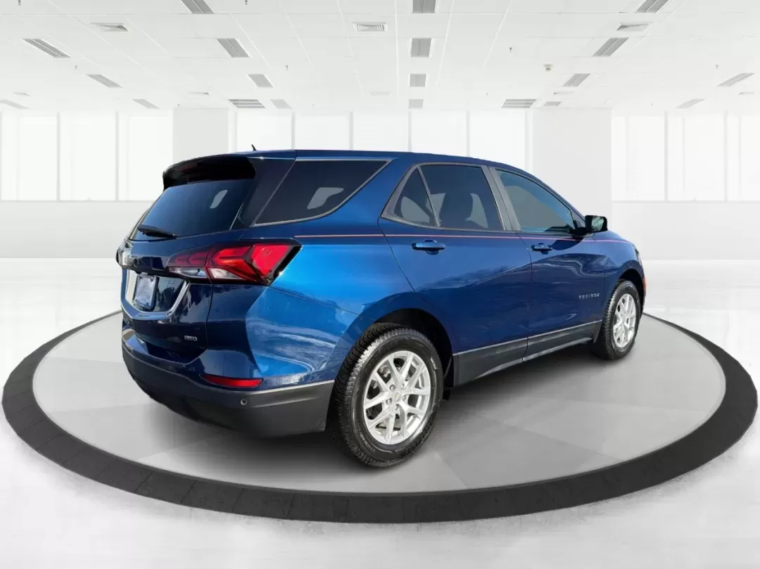 2022 Chevrolet Equinox AWD 1FL (2GNAX5EV4N6) with an 1.5L I-4 gasoline direct injection engine, located at 1951 S Dayton Lakeview Rd., New Carlisle, OH, 45344, (937) 908-9800, 39.890999, -84.050255 - **Discover Your Next Adventure with the 2022 Chevrolet Equinox at Advantage Car and Credit - New Carlisle!**<br /> <br /> If you're in the market for a versatile SUV that effortlessly blends family-friendly features with modern technology, look no further than this stunning 2022 Chevrolet Equinox. P - Photo#2