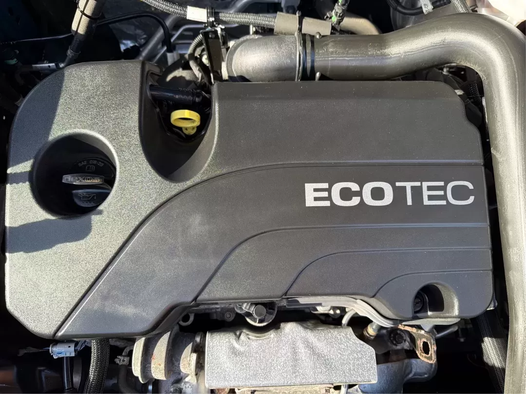 2022 Chevrolet Equinox AWD 1FL (2GNAX5EV4N6) with an 1.5L I-4 gasoline direct injection engine, located at 1951 S Dayton Lakeview Rd., New Carlisle, OH, 45344, (937) 908-9800, 39.890999, -84.050255 - **Discover Your Next Adventure with the 2022 Chevrolet Equinox at Advantage Car and Credit - New Carlisle!**<br /> <br /> If you're in the market for a versatile SUV that effortlessly blends family-friendly features with modern technology, look no further than this stunning 2022 Chevrolet Equinox. P - Photo#11