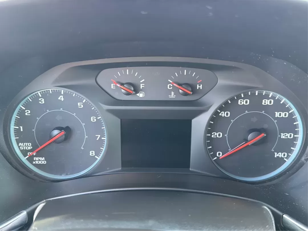 2022 Chevrolet Equinox AWD 1FL (2GNAX5EV4N6) with an 1.5L I-4 gasoline direct injection engine, located at 1951 S Dayton Lakeview Rd., New Carlisle, OH, 45344, (937) 908-9800, 39.890999, -84.050255 - **Discover Your Next Adventure with the 2022 Chevrolet Equinox at Advantage Car and Credit - New Carlisle!**<br /> <br /> If you're in the market for a versatile SUV that effortlessly blends family-friendly features with modern technology, look no further than this stunning 2022 Chevrolet Equinox. P - Photo#15