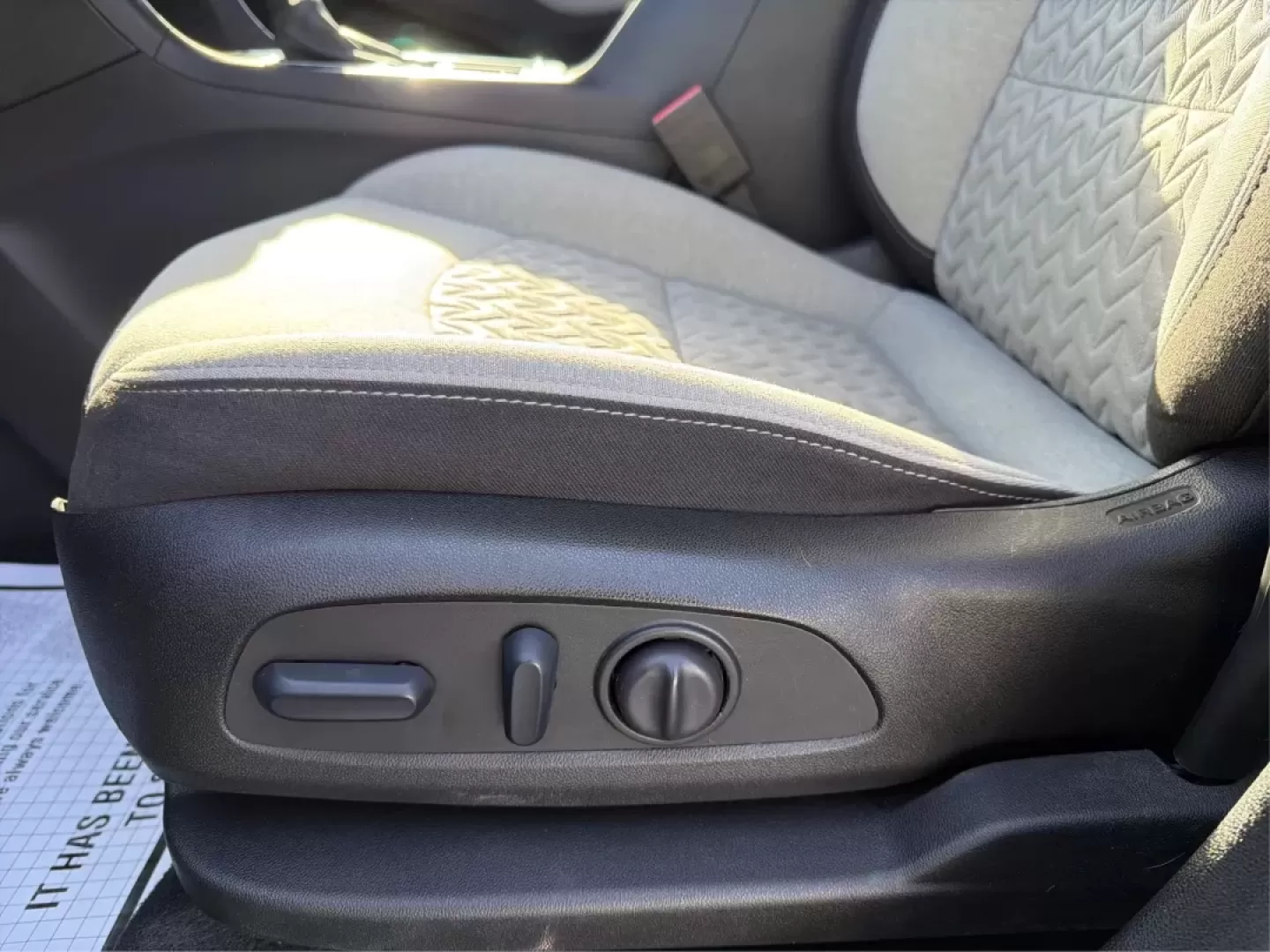 2022 Chevrolet Equinox AWD 1FL (2GNAX5EV4N6) with an 1.5L I-4 gasoline direct injection engine, 6A transmission, located at 8750 N County Rd 25A, Piqua, OH, 45356, (937) 908-9800, 40.164391, -84.232513 - **Discover Your Next Adventure with the 2022 Chevrolet Equinox at Advantage Car and Credit - New Carlisle!**<br /> <br /> If you're in the market for a versatile SUV that effortlessly blends family-friendly features with modern technology, look no further than this stunning 2022 Chevrolet Equinox. P - Photo#18