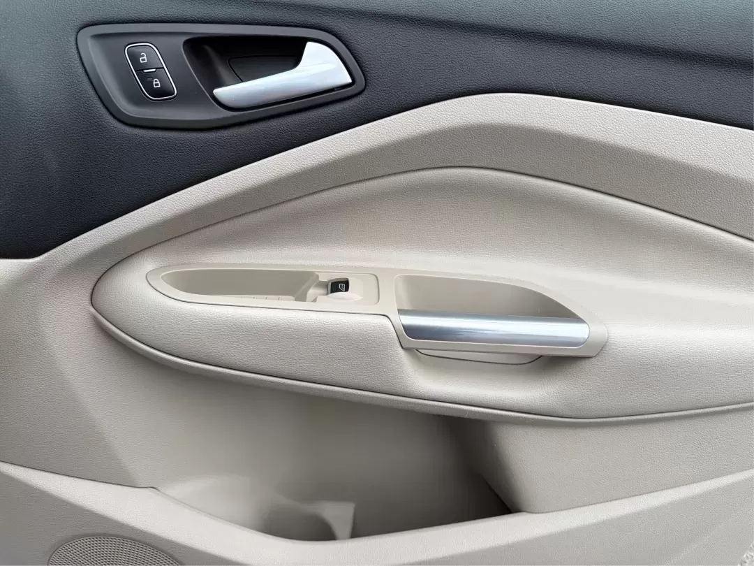 2017 Ford Escape SE (1FMCU0G95HU) with an Other engine, located at 8750 N County Rd 25A, Piqua, OH, 45356, (937) 908-9800, 40.164391, -84.232513 - Are you ready to elevate your lifestyle with a vehicle that perfectly balances comfort, versatility, and affordability? Look no further than the stunning 2017 Ford Escape SE, available now at Advantage Car and Credit - Piqua. This SUV is not just a vehicle; it's your new partner for family outings, - Photo#20