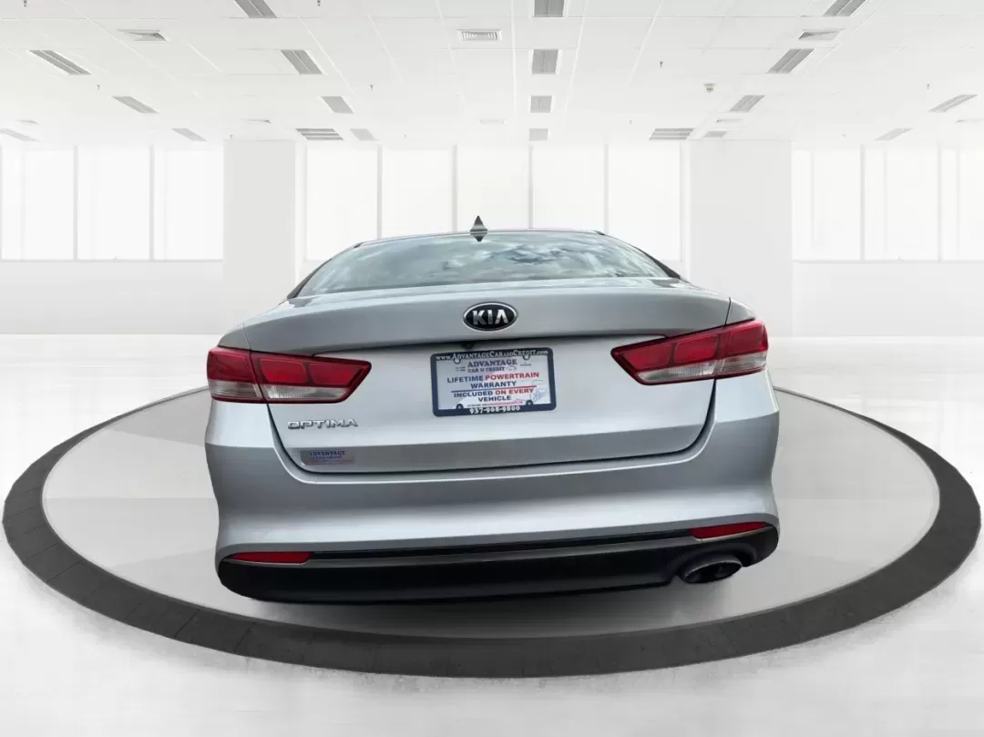 2017 Kia Optima LX (5XXGT4L31HG) with an Theta II 2.4L I-4 gasoline direct injection engine, located at 8750 N County Rd 25A, Piqua, OH, 45356, (937) 908-9800, 40.164391, -84.232513 - Are you ready to elevate your daily drive while embracing a lifestyle of convenience and reliability? Look no further than this stunning 2017 Kia Optima LX, available now at Advantage Car and Credit in Piqua, OH! This sedan is perfect for budget-conscious buyers seeking an efficient and stylish vehi - Photo#3