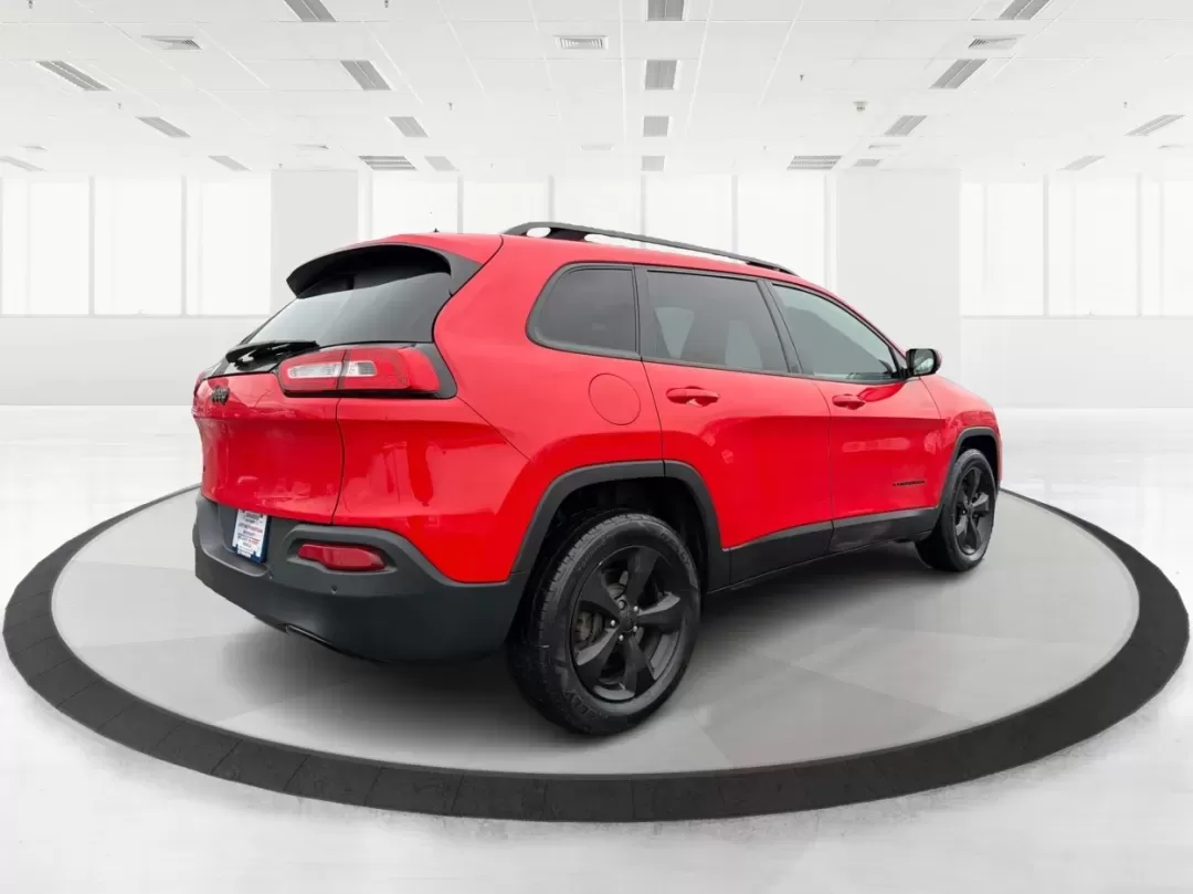 2018 Jeep Cherokee Limited 4x4 (1C4PJMDB4JD) with an Other engine, located at 1951 S Dayton Lakeview Rd., New Carlisle, OH, 45344, (937) 908-9800, 39.890999, -84.050255 - **Adventure Awaits with the 2018 Jeep Cherokee Limited 4x4!**<br /> <br /> Are you ready to elevate your daily drive or embark on unforgettable weekend adventures? Look no further than this stunning 2018 Jeep Cherokee Limited 4x4, now available at Advantage Car and Credit, your trusted Buy Here Pay - Photo#2