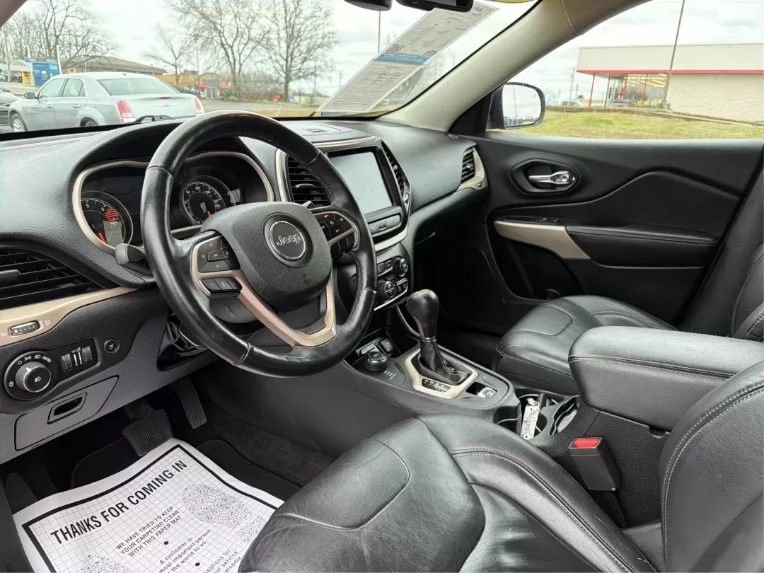 2018 Jeep Cherokee Limited 4x4 (1C4PJMDB4JD) with an Other engine, located at 1951 S Dayton Lakeview Rd., New Carlisle, OH, 45344, (937) 908-9800, 39.890999, -84.050255 - **Adventure Awaits with the 2018 Jeep Cherokee Limited 4x4!**<br /> <br /> Are you ready to elevate your daily drive or embark on unforgettable weekend adventures? Look no further than this stunning 2018 Jeep Cherokee Limited 4x4, now available at Advantage Car and Credit, your trusted Buy Here Pay - Photo#9