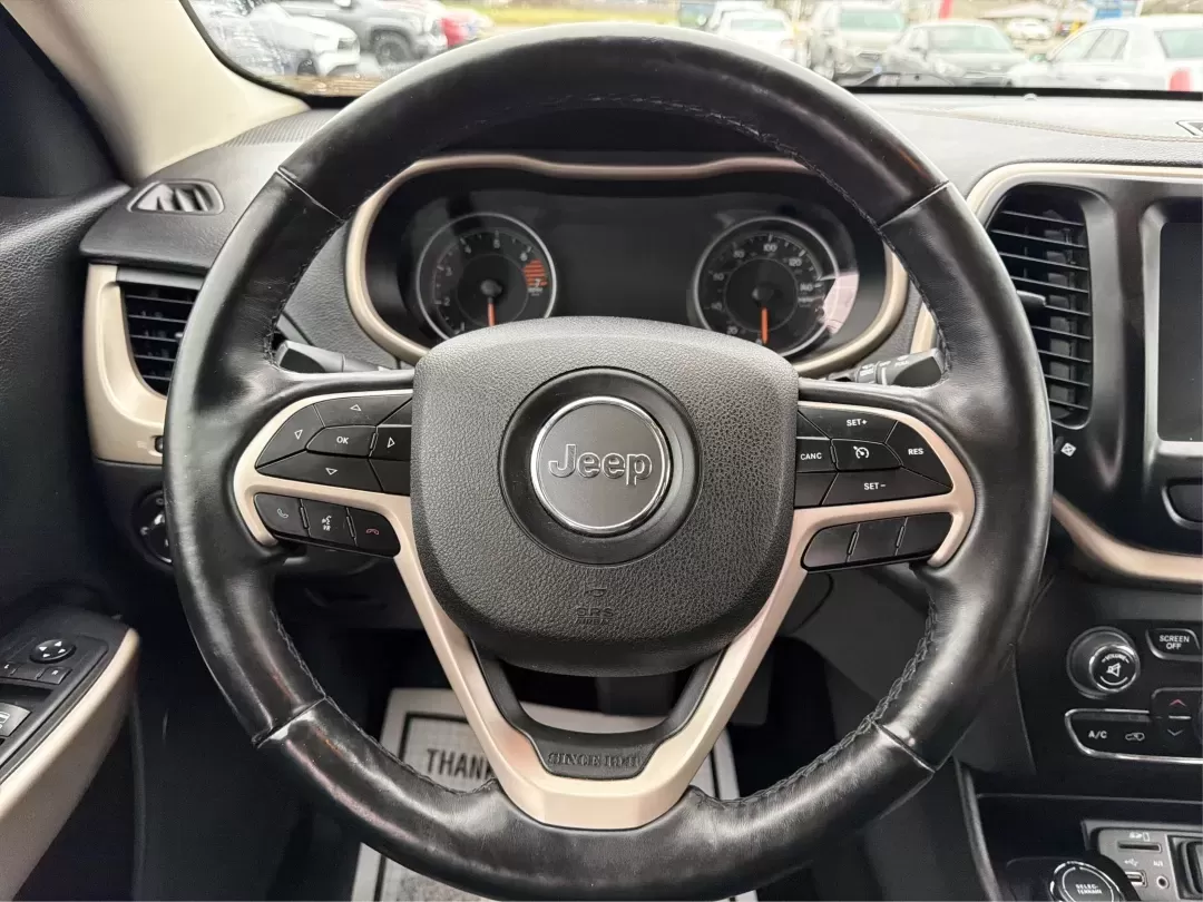 2018 Jeep Cherokee Limited 4x4 (1C4PJMDB4JD) with an Other engine, located at 1951 S Dayton Lakeview Rd., New Carlisle, OH, 45344, (937) 908-9800, 39.890999, -84.050255 - **Adventure Awaits with the 2018 Jeep Cherokee Limited 4x4!**<br /> <br /> Are you ready to elevate your daily drive or embark on unforgettable weekend adventures? Look no further than this stunning 2018 Jeep Cherokee Limited 4x4, now available at Advantage Car and Credit, your trusted Buy Here Pay - Photo#15