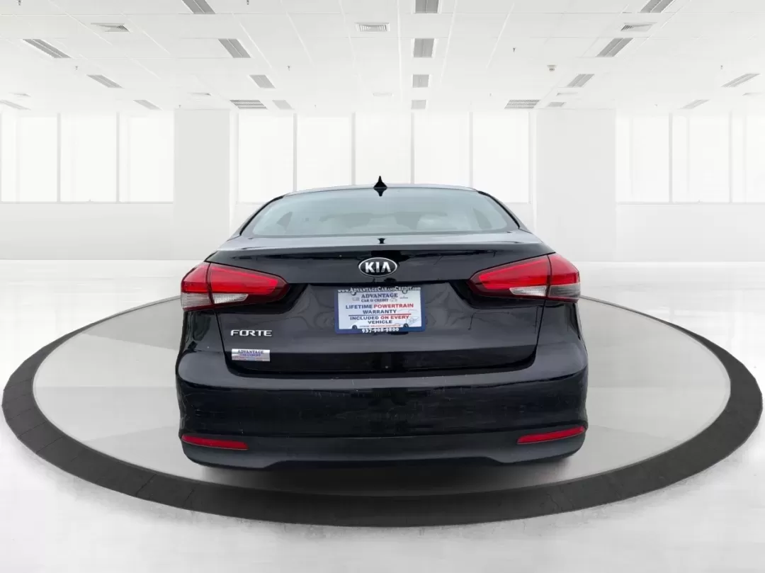 2018 Kia Forte LX (3KPFK4A71JE) with an 2L I-4 DOHC engine, located at 1951 S Dayton Lakeview Rd., New Carlisle, OH, 45344, (937) 908-9800, 39.890999, -84.050255 - **Discover Your Next Adventure with the 2018 Kia Forte at Advantage Car and Credit!**<br /> <br /> Are you in the market for a reliable and stylish sedan that accommodates your busy lifestyle? Look no further than this stunning 2018 Kia Forte LX, available now at Advantage Car and Credit in New Carl - Photo#3