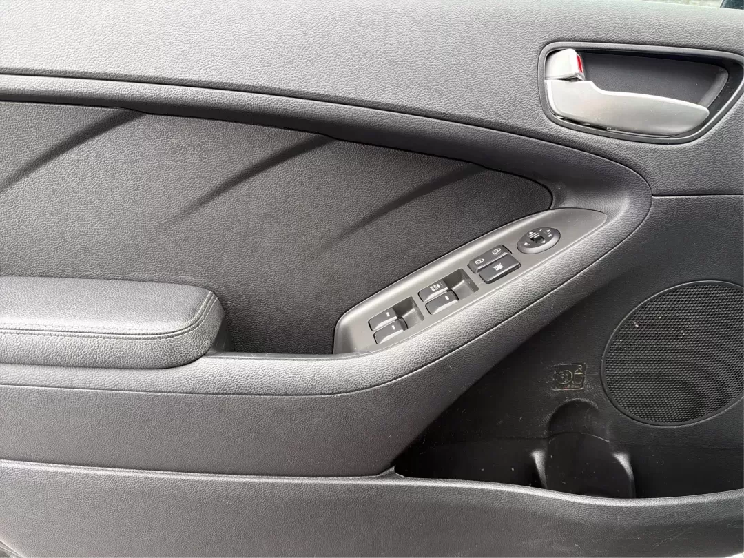 2018 Kia Forte LX (3KPFK4A71JE) with an 2L I-4 DOHC engine, located at 1951 S Dayton Lakeview Rd., New Carlisle, OH, 45344, (937) 908-9800, 39.890999, -84.050255 - **Discover Your Next Adventure with the 2018 Kia Forte at Advantage Car and Credit!**<br /> <br /> Are you in the market for a reliable and stylish sedan that accommodates your busy lifestyle? Look no further than this stunning 2018 Kia Forte LX, available now at Advantage Car and Credit in New Carl - Photo#17