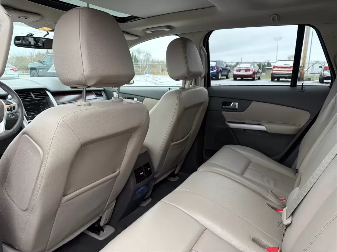 2014 Ford Edge Limited (2FMDK4KC2EB) with an 3.5L V-6 DOHC engine, located at 8750 N County Rd 25A, Piqua, OH, 45356, (937) 908-9800, 40.164391, -84.232513 - **Discover the Perfect Family SUV for Your Next Adventure: 2014 Ford Edge Limited at Advantage Car and Credit - Piqua!**<br /> <br /> Are you searching for a versatile and stylish vehicle that can accommodate your growing family's needs while also providing the comfort and style you crave? Look no f - Photo#10