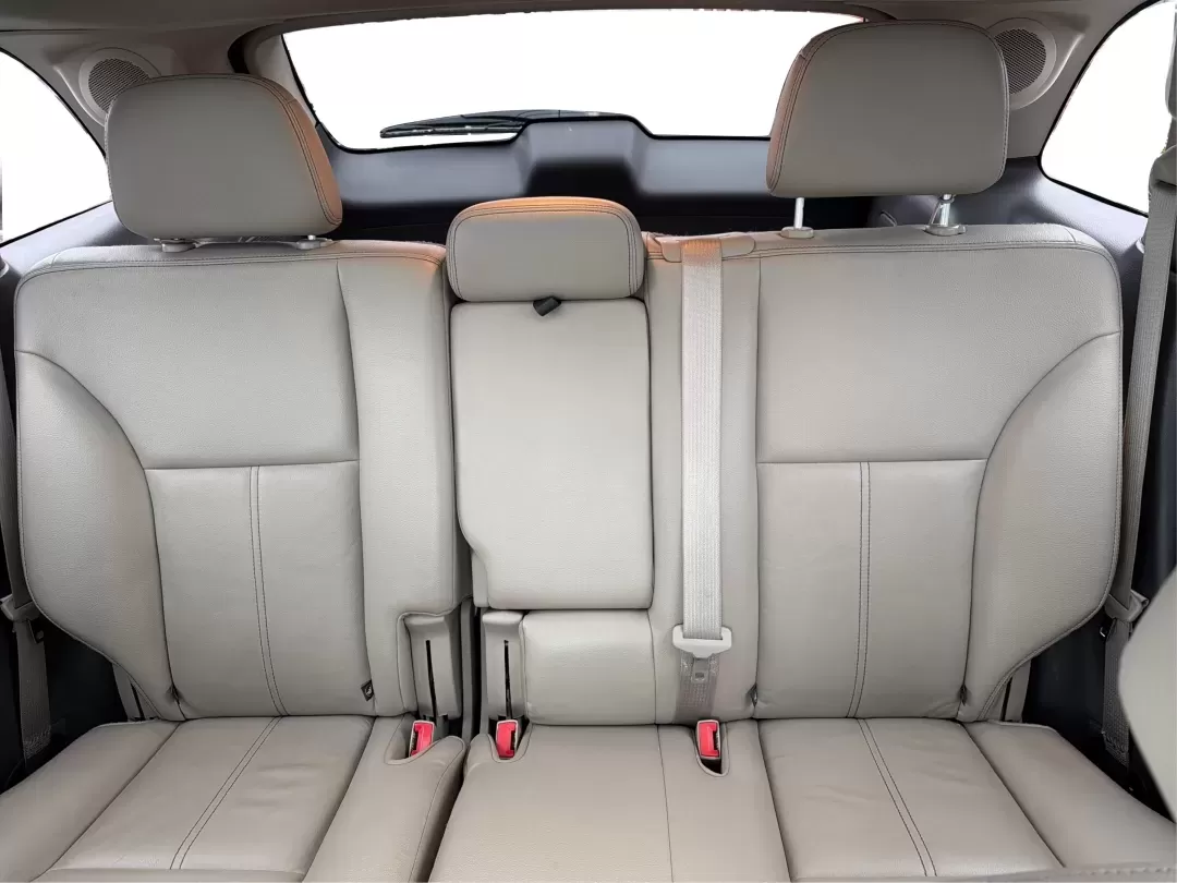 2014 Ford Edge Limited (2FMDK4KC2EB) with an 3.5L V-6 DOHC engine, located at 8750 N County Rd 25A, Piqua, OH, 45356, (937) 908-9800, 40.164391, -84.232513 - **Discover the Perfect Family SUV for Your Next Adventure: 2014 Ford Edge Limited at Advantage Car and Credit - Piqua!**<br /> <br /> Are you searching for a versatile and stylish vehicle that can accommodate your growing family's needs while also providing the comfort and style you crave? Look no f - Photo#13