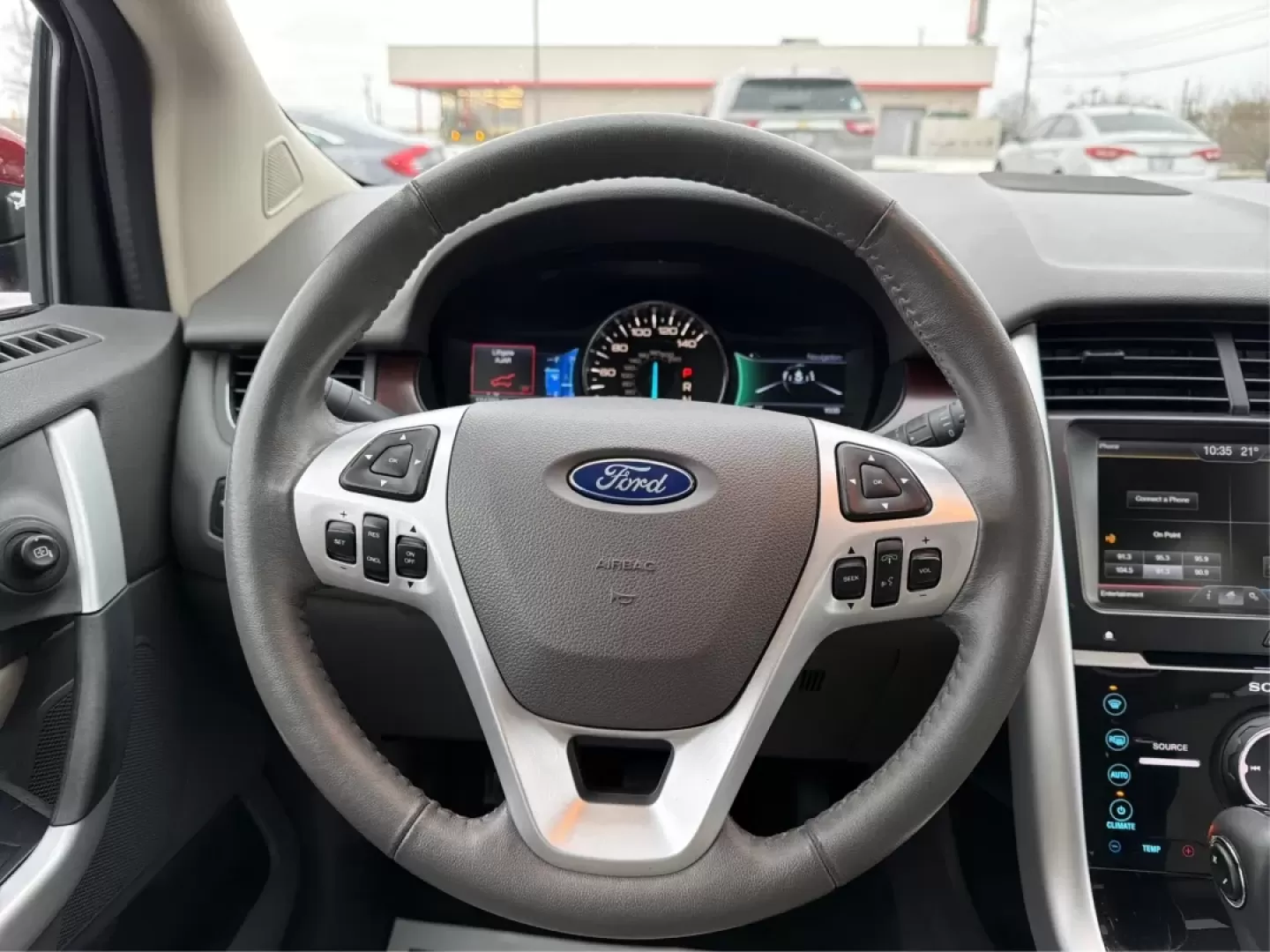 2014 Ford Edge Limited (2FMDK4KC2EB) with an 3.5L V-6 DOHC engine, located at 8750 N County Rd 25A, Piqua, OH, 45356, (937) 908-9800, 40.164391, -84.232513 - **Discover the Perfect Family SUV for Your Next Adventure: 2014 Ford Edge Limited at Advantage Car and Credit - Piqua!**<br /> <br /> Are you searching for a versatile and stylish vehicle that can accommodate your growing family's needs while also providing the comfort and style you crave? Look no f - Photo#16