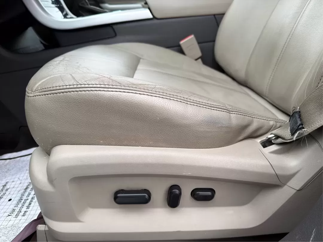 2014 Ford Edge Limited (2FMDK4KC2EB) with an 3.5L V-6 DOHC engine, located at 8750 N County Rd 25A, Piqua, OH, 45356, (937) 908-9800, 40.164391, -84.232513 - **Discover the Perfect Family SUV for Your Next Adventure: 2014 Ford Edge Limited at Advantage Car and Credit - Piqua!**<br /> <br /> Are you searching for a versatile and stylish vehicle that can accommodate your growing family's needs while also providing the comfort and style you crave? Look no f - Photo#17