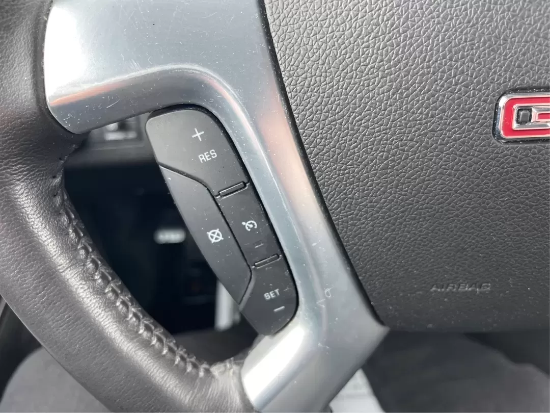 2015 GMC Acadia SLE-2 (1GKKVPKD6FJ) with an 3.6L V-6 gasoline direct injection engine, located at 8750 N County Rd 25A, Piqua, OH, 45356, (937) 908-9800, 40.164391, -84.232513 - Are you ready to elevate your family adventures or conquer your daily commute with unmatched style and comfort? Look no further than this stunning 2015 GMC Acadia SLE-2, available now at Advantage Car and Credit - Piqua. Perfectly designed for growing families, this sport utility vehicle offers a bl - Photo#9