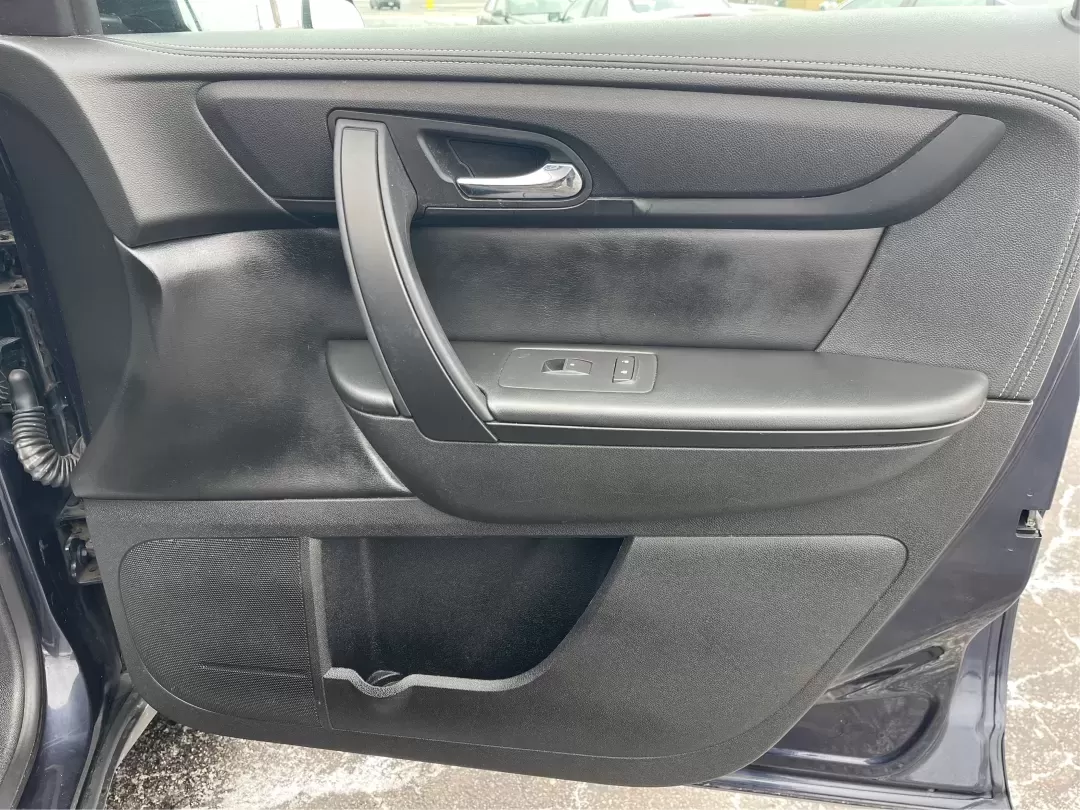 2015 GMC Acadia SLE-2 (1GKKVPKD6FJ) with an 3.6L V-6 gasoline direct injection engine, located at 8750 N County Rd 25A, Piqua, OH, 45356, (937) 908-9800, 40.164391, -84.232513 - Are you ready to elevate your family adventures or conquer your daily commute with unmatched style and comfort? Look no further than this stunning 2015 GMC Acadia SLE-2, available now at Advantage Car and Credit - Piqua. Perfectly designed for growing families, this sport utility vehicle offers a bl - Photo#13