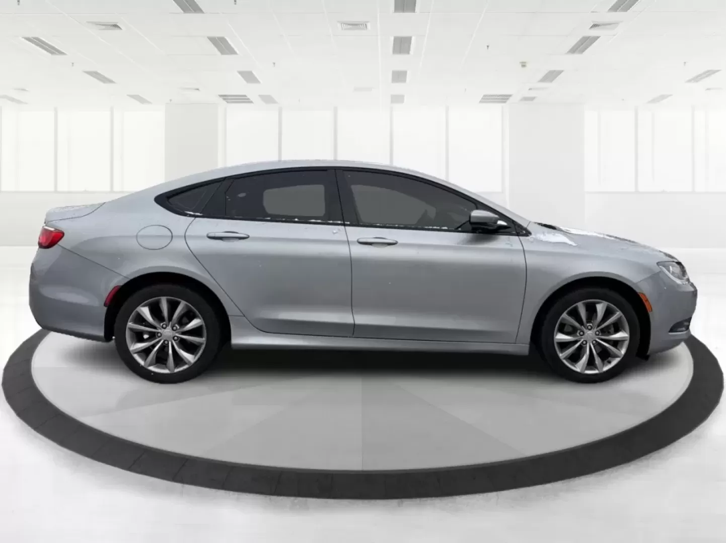2016 Chrysler 200 S (1C3CCCBB3GN) with an Other engine, located at 1951 S Dayton Lakeview Rd., New Carlisle, OH, 45344, (937) 908-9800, 39.890999, -84.050255 - **Elevate Your Commute with the 2016 Chrysler 200 S at Advantage Car and Credit - Vandalia!**<br /> <br /> Are you looking for the perfect blend of style, comfort, and performance for your daily commute or family outings? The 2016 Chrysler 200 S is your ideal companion, offering a sophisticated seda - Photo#1