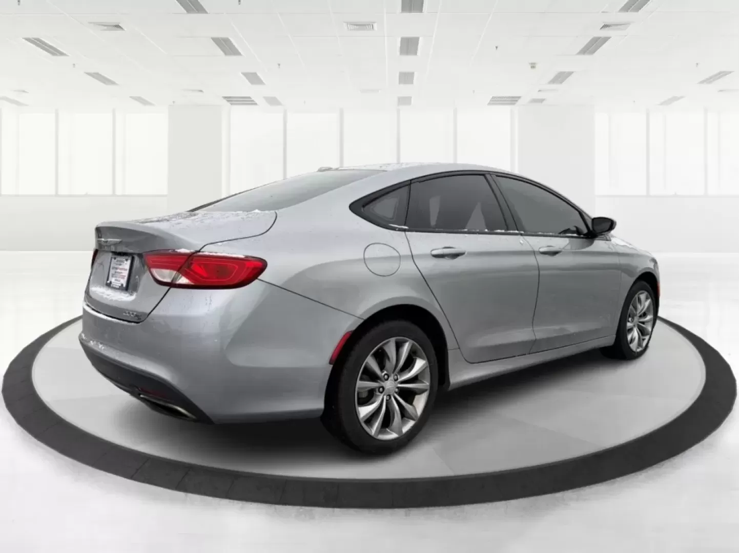 2016 Chrysler 200 S (1C3CCCBB3GN) with an Other engine, located at 1951 S Dayton Lakeview Rd., New Carlisle, OH, 45344, (937) 908-9800, 39.890999, -84.050255 - **Elevate Your Commute with the 2016 Chrysler 200 S at Advantage Car and Credit - Vandalia!**<br /> <br /> Are you looking for the perfect blend of style, comfort, and performance for your daily commute or family outings? The 2016 Chrysler 200 S is your ideal companion, offering a sophisticated seda - Photo#2