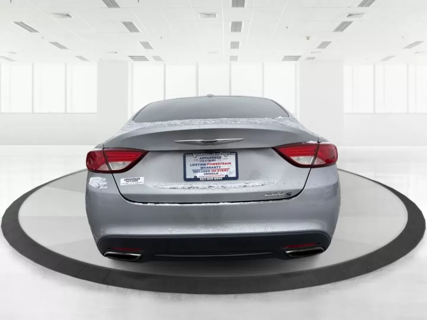 2016 Chrysler 200 S (1C3CCCBB3GN) with an Other engine, located at 1951 S Dayton Lakeview Rd., New Carlisle, OH, 45344, (937) 908-9800, 39.890999, -84.050255 - **Elevate Your Commute with the 2016 Chrysler 200 S at Advantage Car and Credit - Vandalia!**<br /> <br /> Are you looking for the perfect blend of style, comfort, and performance for your daily commute or family outings? The 2016 Chrysler 200 S is your ideal companion, offering a sophisticated seda - Photo#3