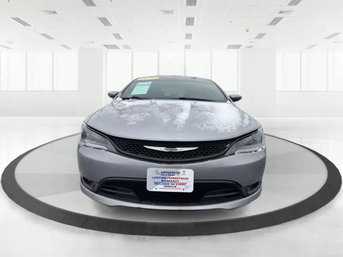 2016 Chrysler 200 S (1C3CCCBB3GN) with an Other engine, located at 1951 S Dayton Lakeview Rd., New Carlisle, OH, 45344, (937) 908-9800, 39.890999, -84.050255 - **Elevate Your Commute with the 2016 Chrysler 200 S at Advantage Car and Credit - Vandalia!**<br /> <br /> Are you looking for the perfect blend of style, comfort, and performance for your daily commute or family outings? The 2016 Chrysler 200 S is your ideal companion, offering a sophisticated seda - Photo#7