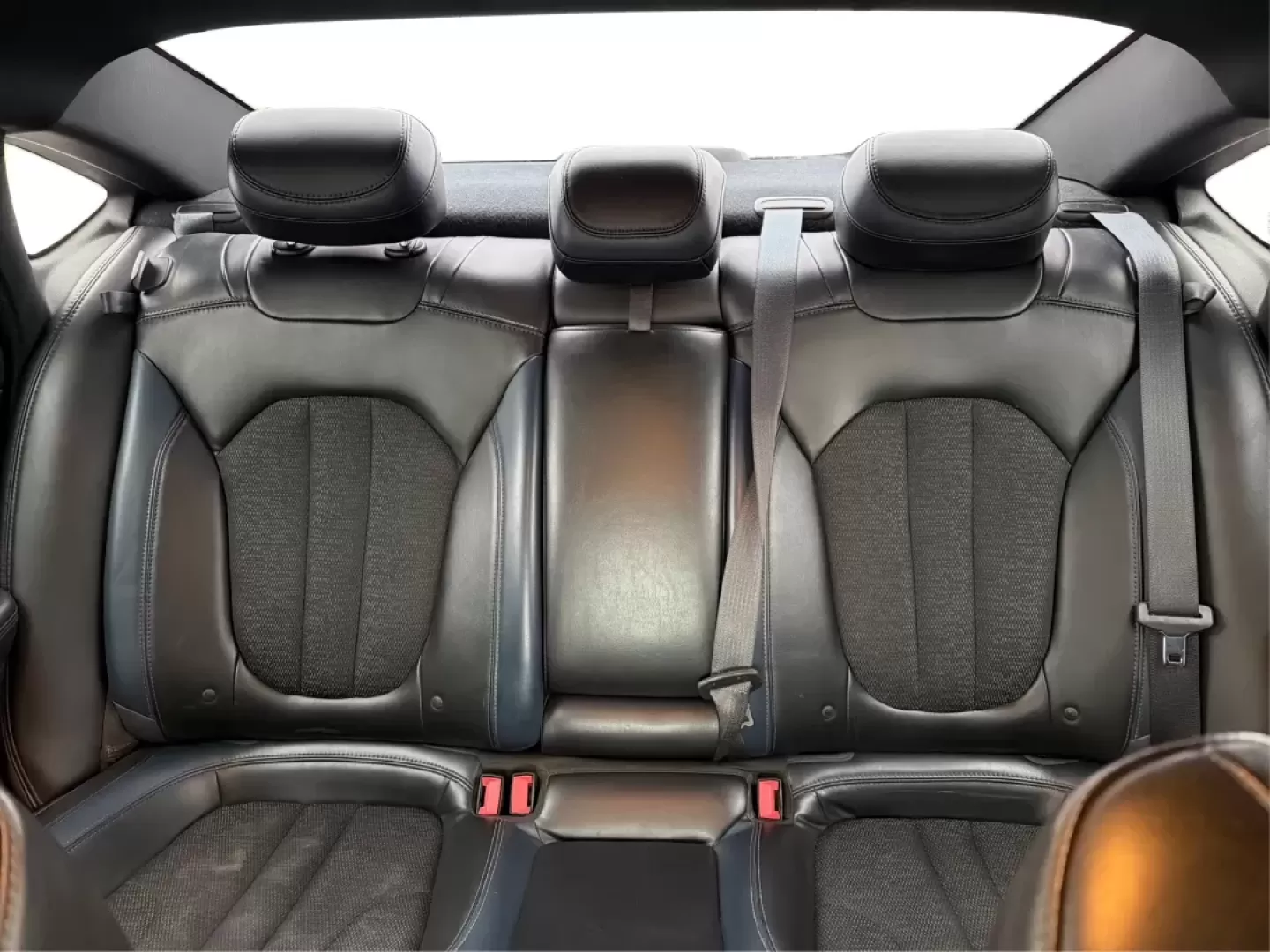 2016 Chrysler 200 S (1C3CCCBB3GN) with an Other engine, located at 1951 S Dayton Lakeview Rd., New Carlisle, OH, 45344, (937) 908-9800, 39.890999, -84.050255 - **Elevate Your Commute with the 2016 Chrysler 200 S at Advantage Car and Credit - Vandalia!**<br /> <br /> Are you looking for the perfect blend of style, comfort, and performance for your daily commute or family outings? The 2016 Chrysler 200 S is your ideal companion, offering a sophisticated seda - Photo#14