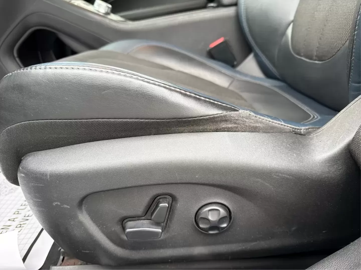 2016 Chrysler 200 S (1C3CCCBB3GN) with an Other engine, located at 1951 S Dayton Lakeview Rd., New Carlisle, OH, 45344, (937) 908-9800, 39.890999, -84.050255 - **Elevate Your Commute with the 2016 Chrysler 200 S at Advantage Car and Credit - Vandalia!**<br /> <br /> Are you looking for the perfect blend of style, comfort, and performance for your daily commute or family outings? The 2016 Chrysler 200 S is your ideal companion, offering a sophisticated seda - Photo#18