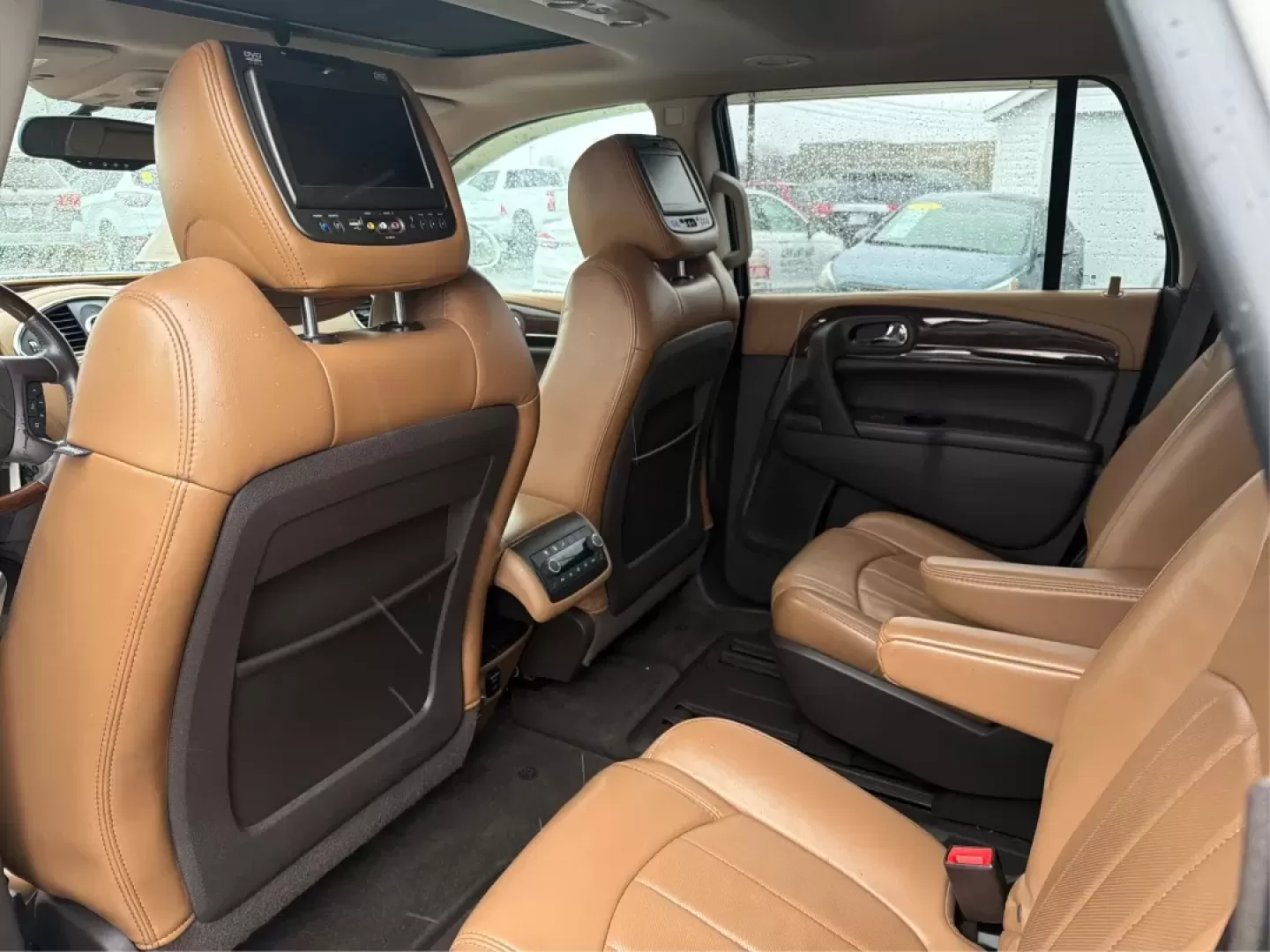 2014 Buick Enclave Leather (5GAKVBKD7EJ) with an 3.6L V-6 gasoline direct injection engine, located at 1184 Kauffman Ave, Fairborn, OH, 45324, (937) 908-9800, 39.807072, -84.030914 - **Experience the Ultimate Family Adventure with the 2014 Buick Enclave at Advantage Car and Credit!** <br /> <br /> Are you a growing family seeking the perfect vehicle to accommodate your busy lifestyle? Look no further than this stunning 2014 Buick Enclave, now available at Advantage Car and Credi - Photo#10