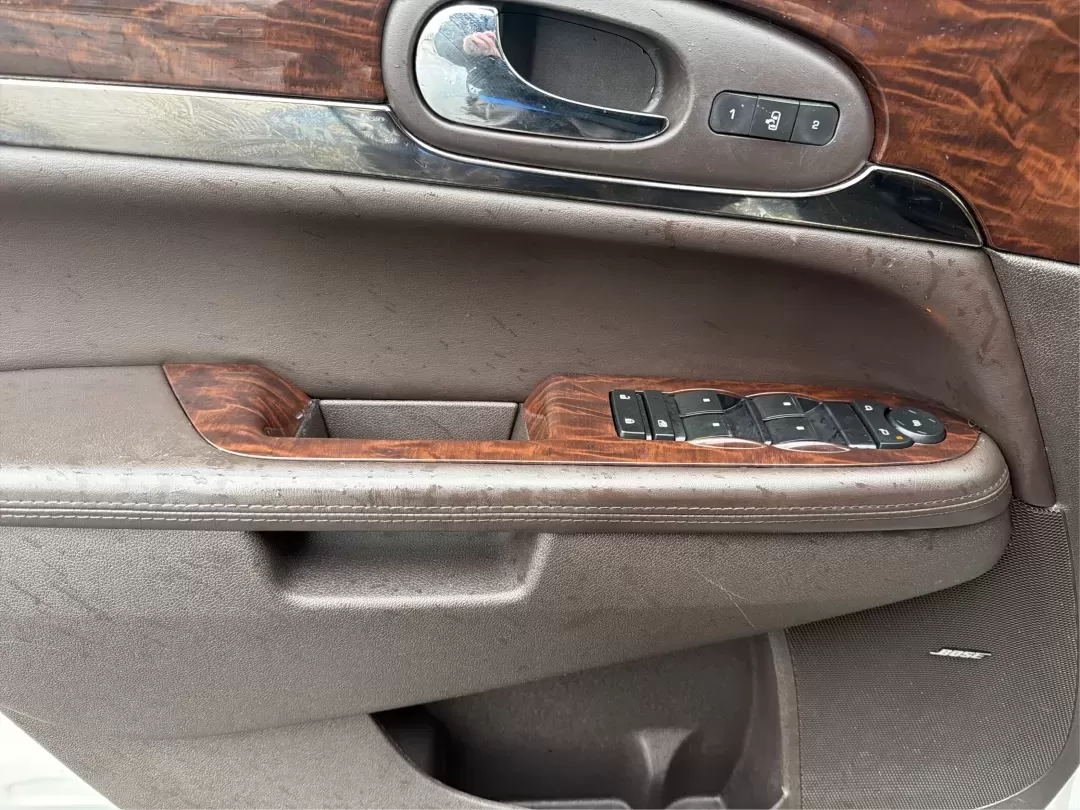 2014 Buick Enclave Leather (5GAKVBKD7EJ) with an 3.6L V-6 gasoline direct injection engine, located at 1184 Kauffman Ave, Fairborn, OH, 45324, (937) 908-9800, 39.807072, -84.030914 - **Experience the Ultimate Family Adventure with the 2014 Buick Enclave at Advantage Car and Credit!** <br /> <br /> Are you a growing family seeking the perfect vehicle to accommodate your busy lifestyle? Look no further than this stunning 2014 Buick Enclave, now available at Advantage Car and Credi - Photo#18