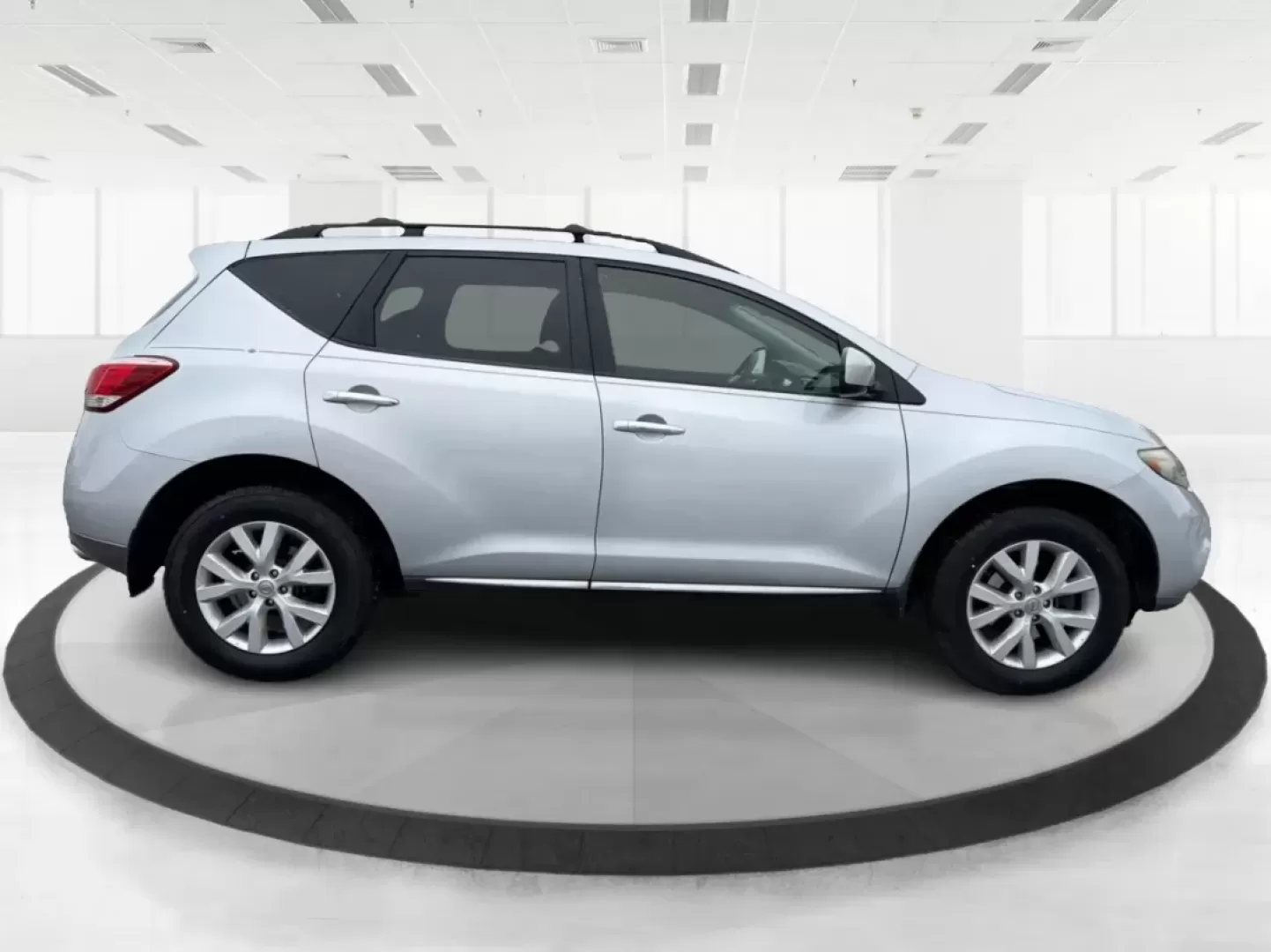 2014 Nissan Murano SL AWD (JN8AZ1MW2EW) with an 3.5L V6 DOHC 24V engine, Continuously Variable Transmission transmission, located at 1184 Kauffman Ave, Fairborn, OH, 45324, (937) 908-9800, 39.807072, -84.030914 - Discover the perfect blend of comfort, versatility, and reliability with the 2014 Nissan Murano SL AWD, available now at Advantage Car and Credit in Fairborn, OH. Whether you're a growing family needing extra space, a commuter seeking efficiency, or someone who loves weekend adventures, this SUV is - Photo#1