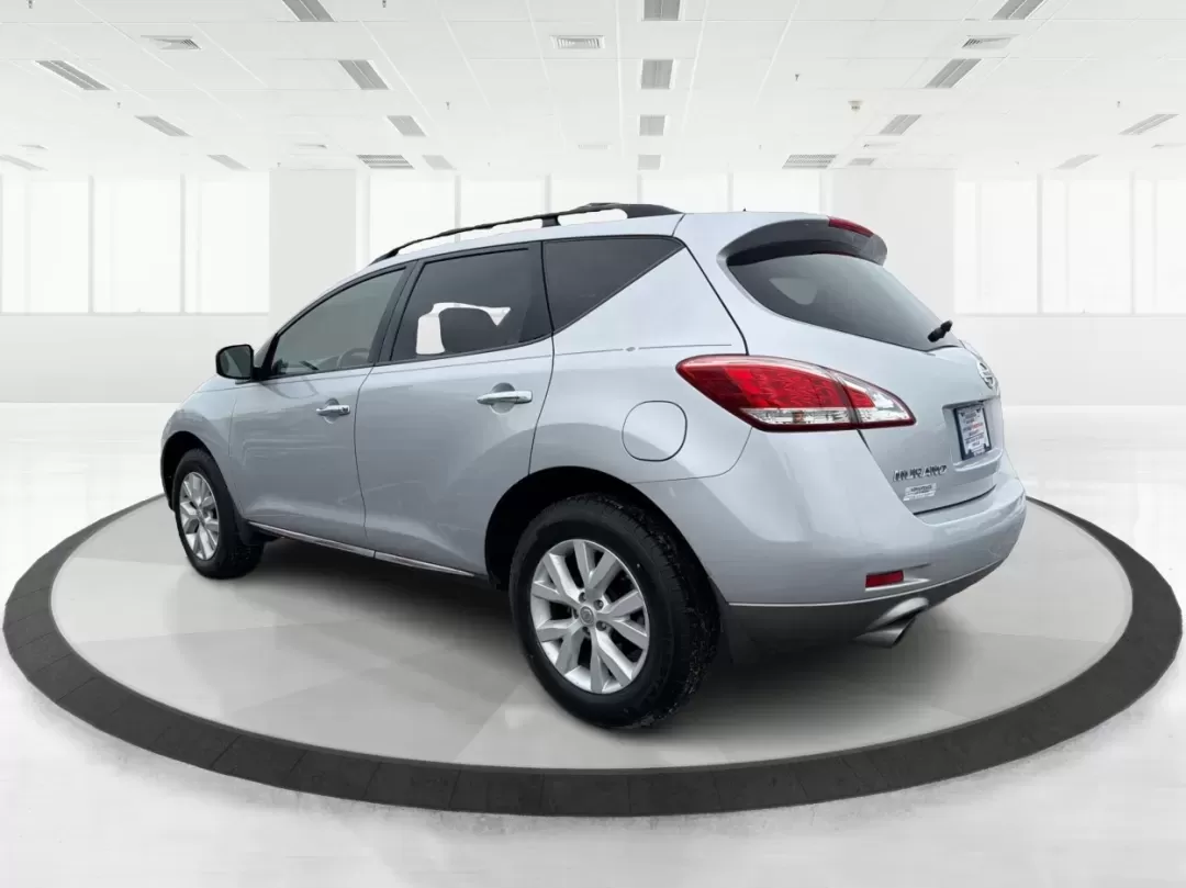 2014 Nissan Murano SL AWD (JN8AZ1MW2EW) with an 3.5L V6 DOHC 24V engine, Continuously Variable Transmission transmission, located at 1184 Kauffman Ave, Fairborn, OH, 45324, (937) 908-9800, 39.807072, -84.030914 - Discover the perfect blend of comfort, versatility, and reliability with the 2014 Nissan Murano SL AWD, available now at Advantage Car and Credit in Fairborn, OH. Whether you're a growing family needing extra space, a commuter seeking efficiency, or someone who loves weekend adventures, this SUV is - Photo#4