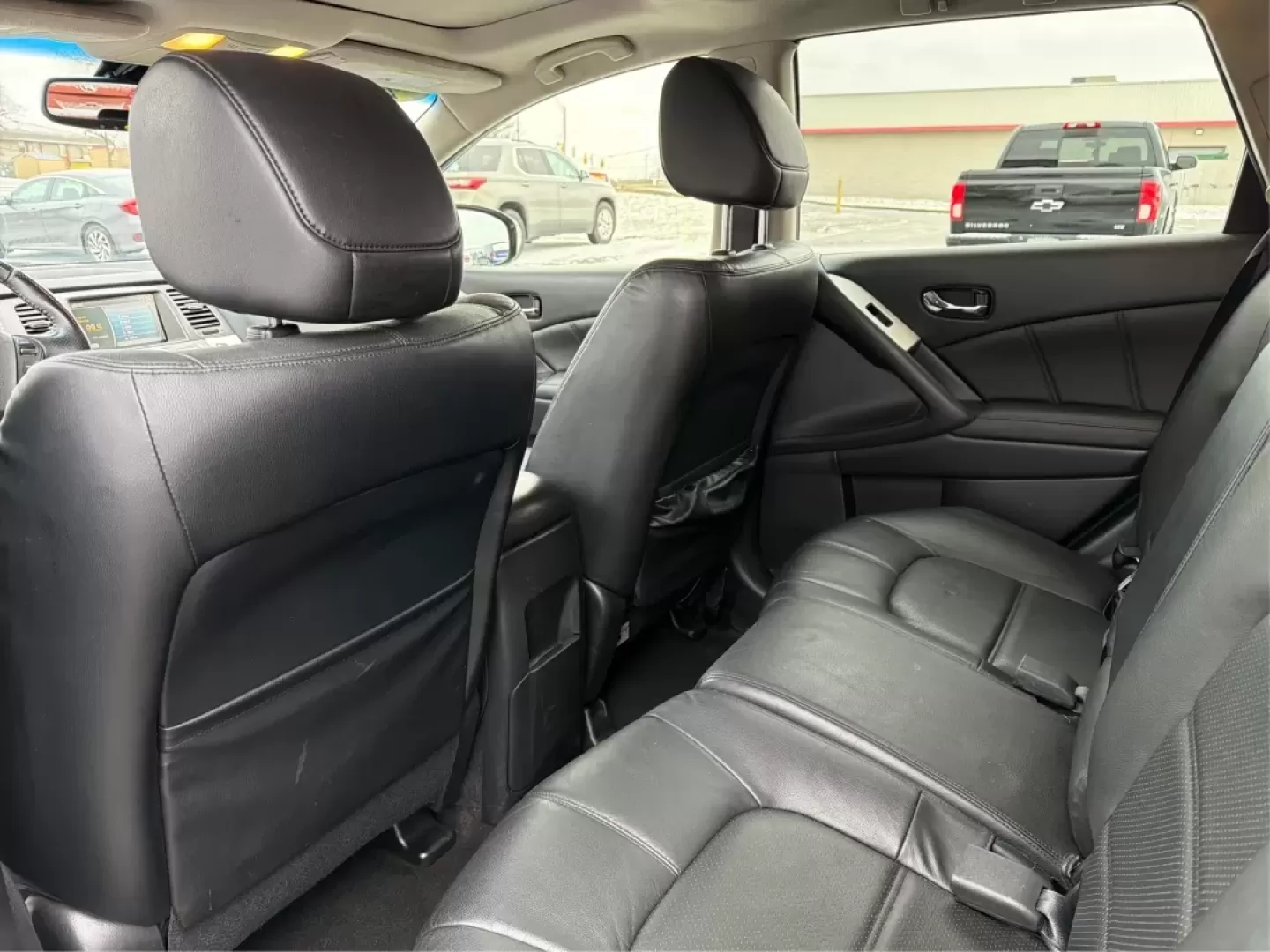 2014 Nissan Murano SL AWD (JN8AZ1MW2EW) with an 3.5L V6 DOHC 24V engine, Continuously Variable Transmission transmission, located at 1184 Kauffman Ave, Fairborn, OH, 45324, (937) 908-9800, 39.807072, -84.030914 - Discover the perfect blend of comfort, versatility, and reliability with the 2014 Nissan Murano SL AWD, available now at Advantage Car and Credit in Fairborn, OH. Whether you're a growing family needing extra space, a commuter seeking efficiency, or someone who loves weekend adventures, this SUV is - Photo#9