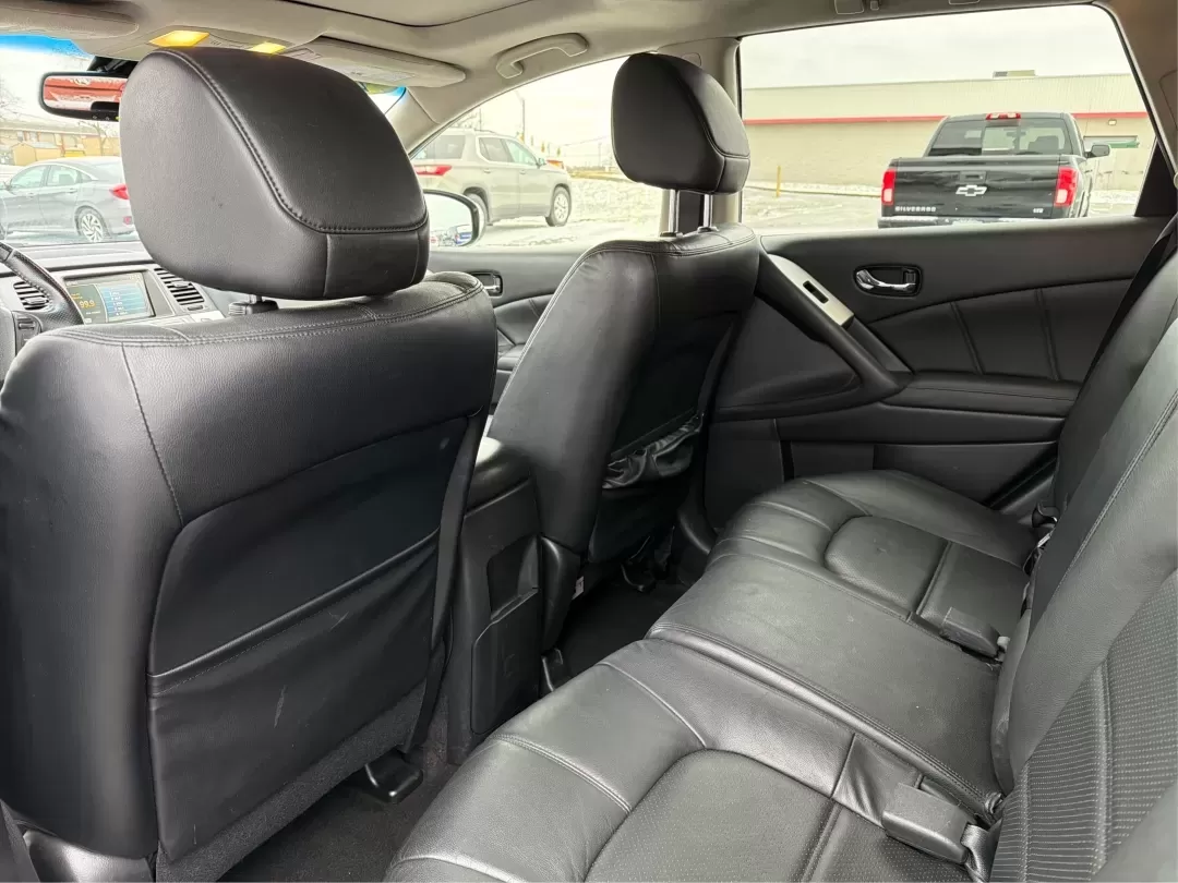 2014 Nissan Murano SL AWD (JN8AZ1MW2EW) with an 3.5L V6 DOHC 24V engine, Continuously Variable Transmission transmission, located at 1184 Kauffman Ave, Fairborn, OH, 45324, (937) 908-9800, 39.807072, -84.030914 - Discover the perfect blend of comfort, versatility, and reliability with the 2014 Nissan Murano SL AWD, available now at Advantage Car and Credit in Fairborn, OH. Whether you're a growing family needing extra space, a commuter seeking efficiency, or someone who loves weekend adventures, this SUV is - Photo#9