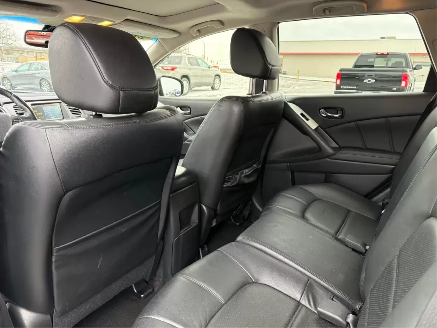 2014 Nissan Murano SL AWD (JN8AZ1MW2EW) with an 3.5L V6 DOHC 24V engine, Continuously Variable Transmission transmission, located at 1184 Kauffman Ave, Fairborn, OH, 45324, (937) 908-9800, 39.807072, -84.030914 - Discover the perfect blend of comfort, versatility, and reliability with the 2014 Nissan Murano SL AWD, available now at Advantage Car and Credit in Fairborn, OH. Whether you're a growing family needing extra space, a commuter seeking efficiency, or someone who loves weekend adventures, this SUV is - Photo#10