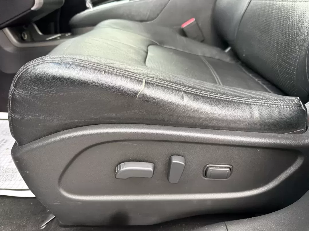 2014 Nissan Murano SL AWD (JN8AZ1MW2EW) with an 3.5L V6 DOHC 24V engine, Continuously Variable Transmission transmission, located at 1184 Kauffman Ave, Fairborn, OH, 45324, (937) 908-9800, 39.807072, -84.030914 - Discover the perfect blend of comfort, versatility, and reliability with the 2014 Nissan Murano SL AWD, available now at Advantage Car and Credit in Fairborn, OH. Whether you're a growing family needing extra space, a commuter seeking efficiency, or someone who loves weekend adventures, this SUV is - Photo#17