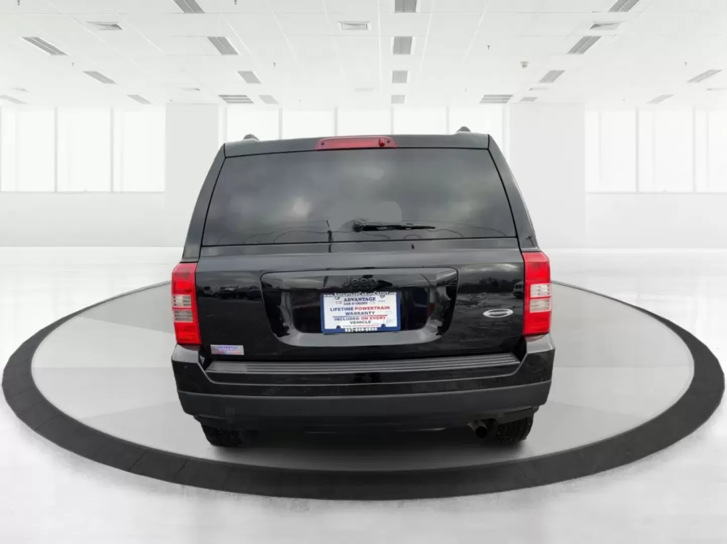 2015 Jeep Patriot Altitude Edition (1C4NJPBA7FD) with an 2L I-4 DOHC engine, Automatic transmission, located at 1184 Kauffman Ave, Fairborn, OH, 45324, (937) 908-9800, 39.807072, -84.030914 - **Adventure Awaits with the 2015 Jeep Patriot Altitude Edition!**<br /> <br /> Are you ready to elevate your weekend adventures or make daily commutes a breeze? At Advantage Car and Credit in Fairborn, OH, we have just the vehicle for you-the 2015 Jeep Patriot Altitude Edition! This rugged yet comfo - Photo#3