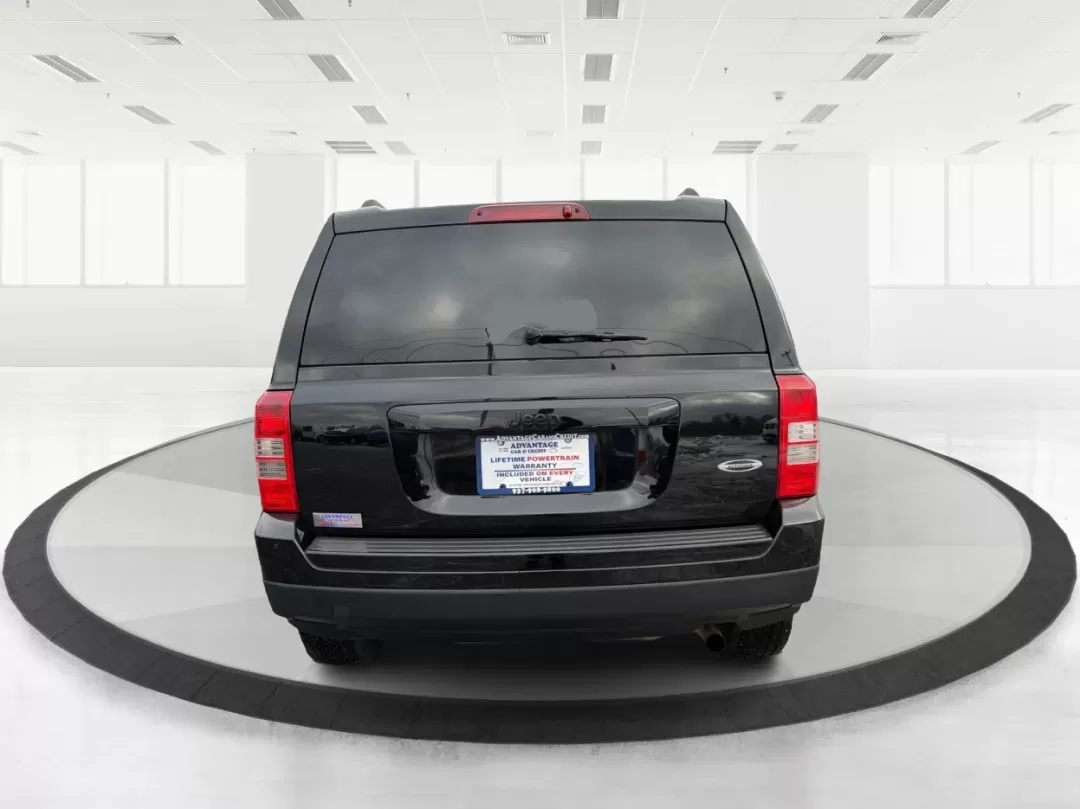 2015 Jeep Patriot Altitude Edition (1C4NJPBA7FD) with an 2L I-4 DOHC engine, located at 1184 Kauffman Ave, Fairborn, OH, 45324, (937) 908-9800, 39.807072, -84.030914 - **Adventure Awaits with the 2015 Jeep Patriot Altitude Edition!**<br /> <br /> Are you ready to elevate your weekend adventures or make daily commutes a breeze? At Advantage Car and Credit in Fairborn, OH, we have just the vehicle for you-the 2015 Jeep Patriot Altitude Edition! This rugged yet comfo - Photo#3