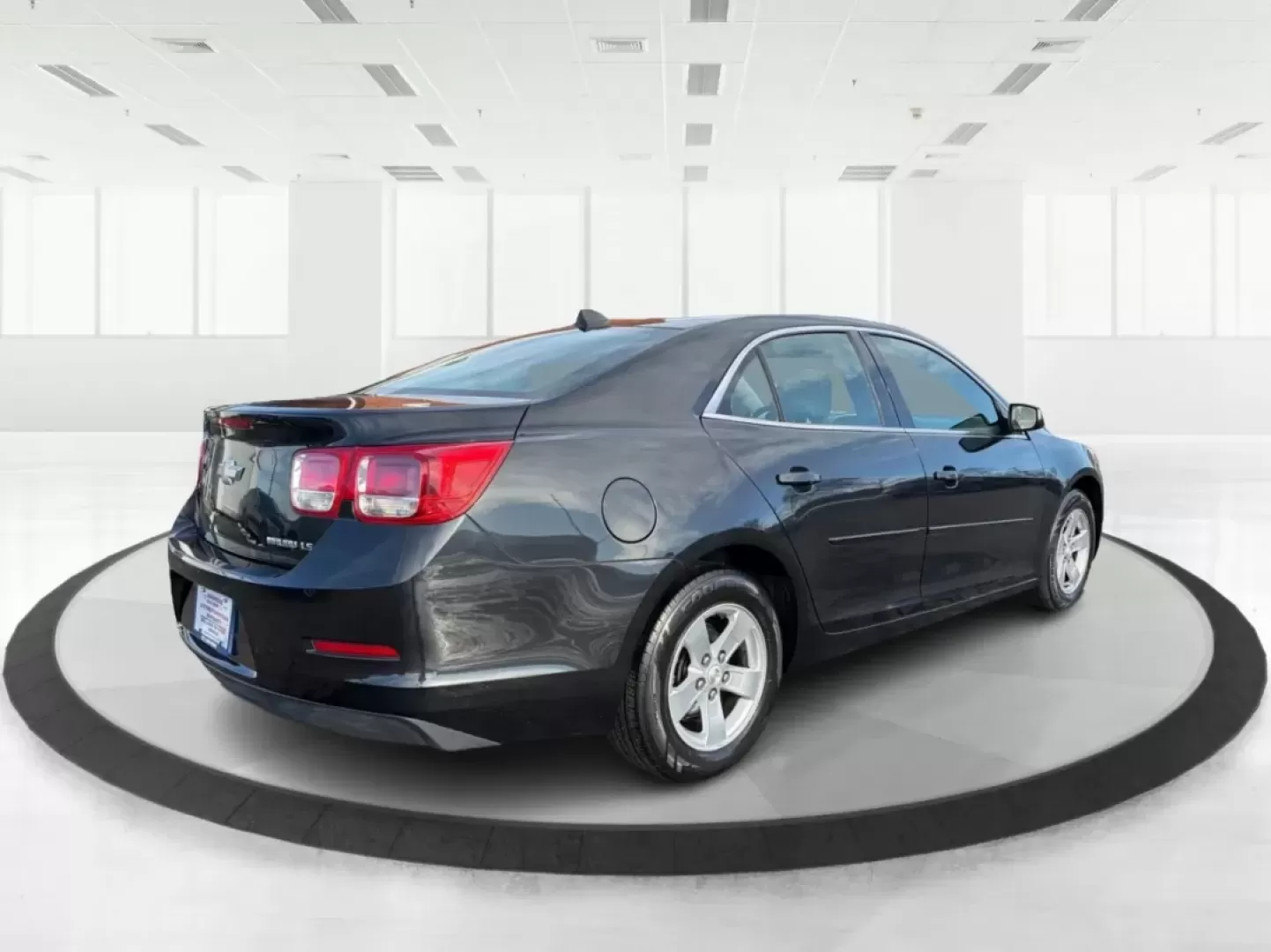 2014 Chevrolet Malibu 1LS (1G11B5SL3EF) with an ECOTEC 2.5L I-4 gasoline direct injection engine, 6-Speed Automatic transmission, located at 1230 East Main St, Xenia, OH, 45385, (937) 908-9800, 39.688026, -83.910172 - Discover the perfect blend of style, comfort, and performance with the 2014 Chevrolet Malibu 1LS, now available at Advantage Car and Credit in Xenia, OH! If you're seeking a dependable vehicle for your daily commute, weekend getaways, or family outings, this sedan is designed to meet your needs. Wit - Photo#2