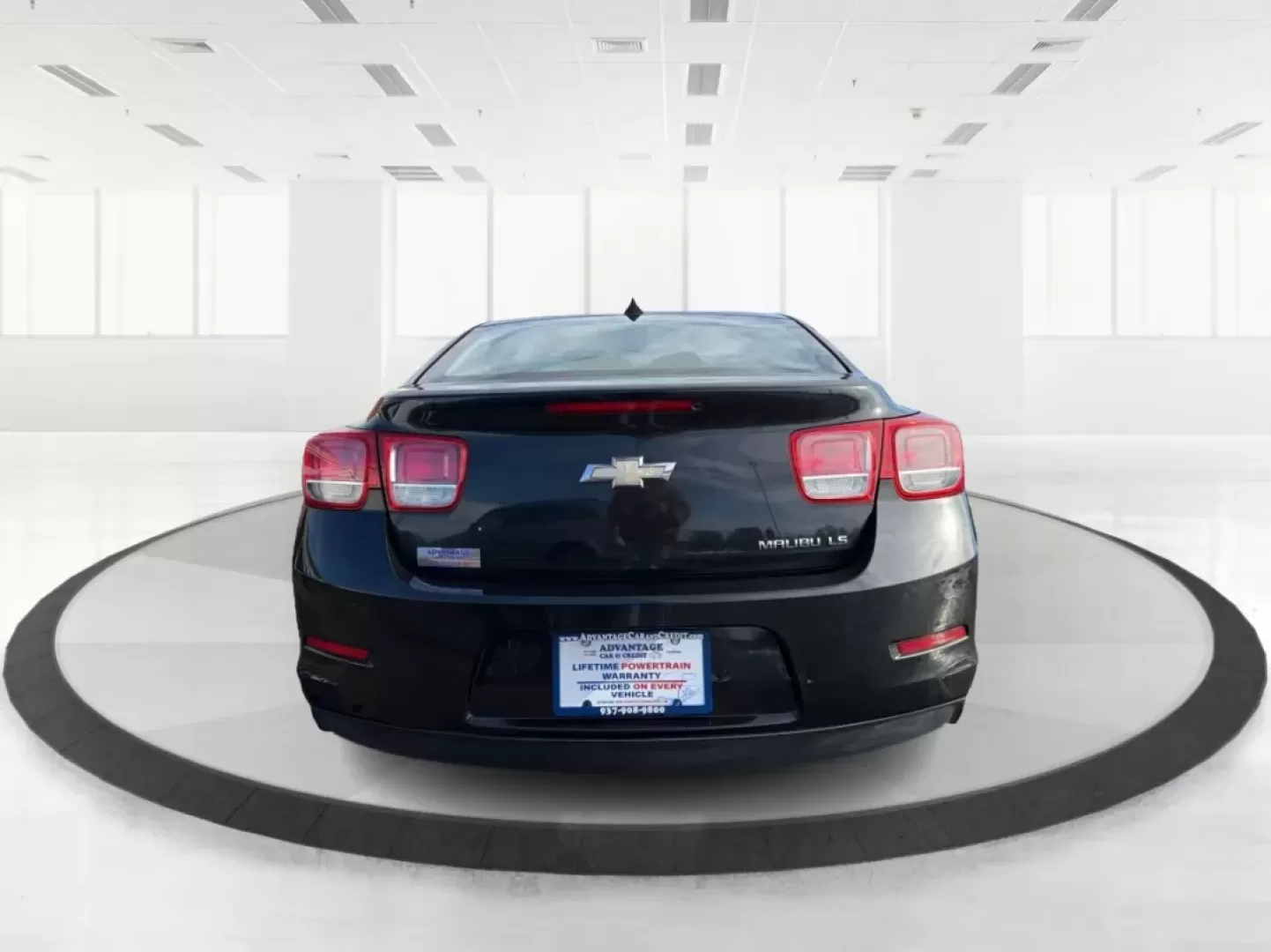 2014 Chevrolet Malibu 1LS (1G11B5SL3EF) with an ECOTEC 2.5L I-4 gasoline direct injection engine, 6-Speed Automatic transmission, located at 1230 East Main St, Xenia, OH, 45385, (937) 908-9800, 39.688026, -83.910172 - Discover the perfect blend of style, comfort, and performance with the 2014 Chevrolet Malibu 1LS, now available at Advantage Car and Credit in Xenia, OH! If you're seeking a dependable vehicle for your daily commute, weekend getaways, or family outings, this sedan is designed to meet your needs. Wit - Photo#3