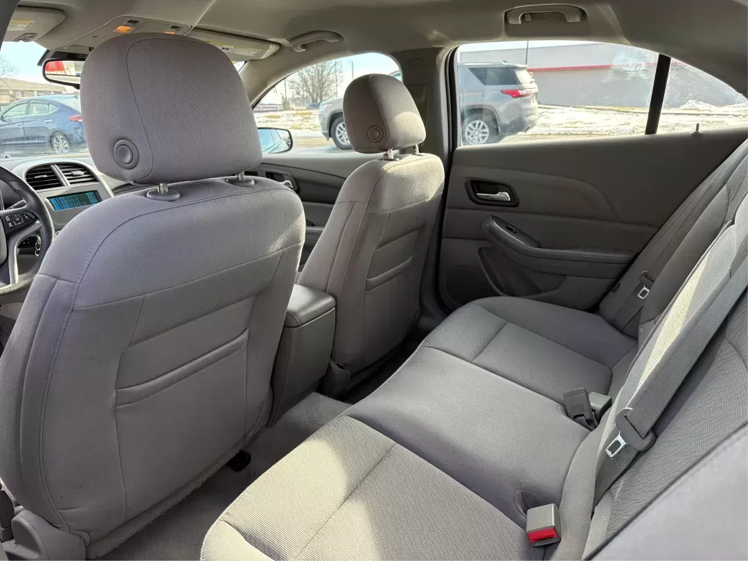 2014 Chevrolet Malibu 1LS (1G11B5SL3EF) with an ECOTEC 2.5L I-4 gasoline direct injection engine, located at 1230 East Main St, Xenia, OH, 45385, (937) 908-9800, 39.688026, -83.910172 - Discover the perfect blend of style, comfort, and performance with the 2014 Chevrolet Malibu 1LS, now available at Advantage Car and Credit in Xenia, OH! If you're seeking a dependable vehicle for your daily commute, weekend getaways, or family outings, this sedan is designed to meet your needs. Wit - Photo#10