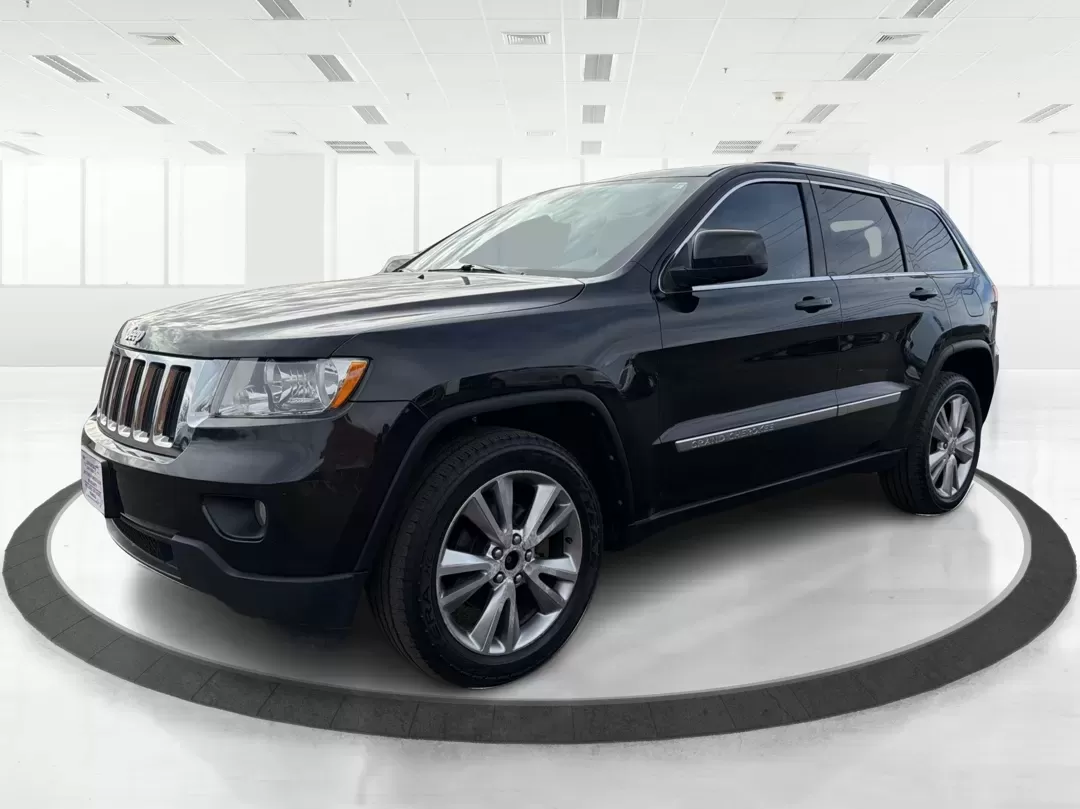 2013 Jeep Grand Cherokee Laredo (1C4RJFAG1DC) with an Other engine, located at 1184 Kauffman Ave, Fairborn, OH, 45324, (937) 908-9800, 39.807072, -84.030914 - **Explore Adventure with the 2013 Jeep Grand Cherokee Laredo Your Ultimate SUV Awaits!**<br /> <br /> Are you ready to elevate your driving experience and tackle every journey with style and confidence? At Advantage Car and Credit in Fairborn, OH, we proudly present a remarkable 2013 Jeep Grand Che - Photo#8