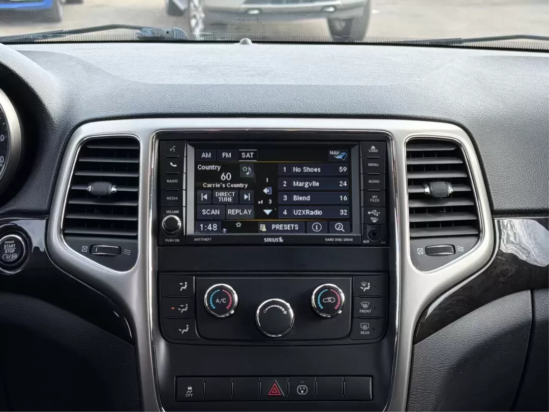 2013 Jeep Grand Cherokee Laredo (1C4RJFAG1DC) with an Other engine, located at 1184 Kauffman Ave, Fairborn, OH, 45324, (937) 908-9800, 39.807072, -84.030914 - **Explore Adventure with the 2013 Jeep Grand Cherokee Laredo Your Ultimate SUV Awaits!**<br /> <br /> Are you ready to elevate your driving experience and tackle every journey with style and confidence? At Advantage Car and Credit in Fairborn, OH, we proudly present a remarkable 2013 Jeep Grand Che - Photo#13